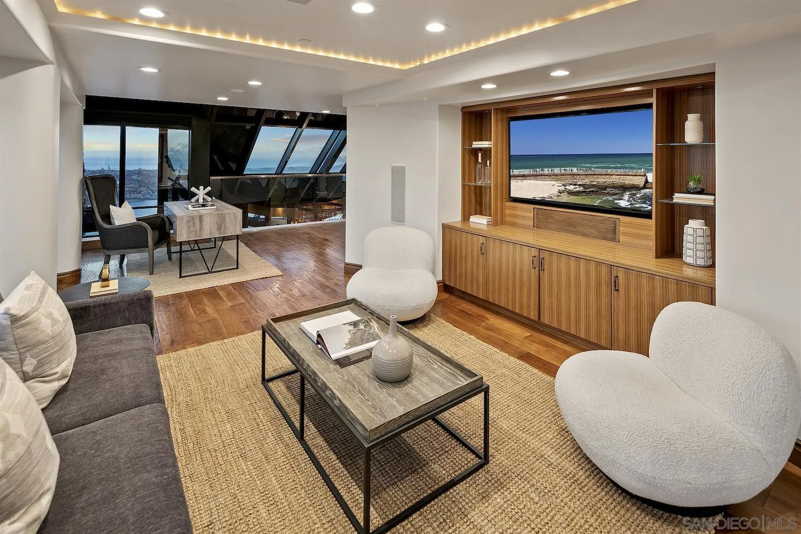 https://cdn.realtyfeed.com/cdn/127/250035587/69080bdd2b3bc6ec31a88d7125a56df4.webp