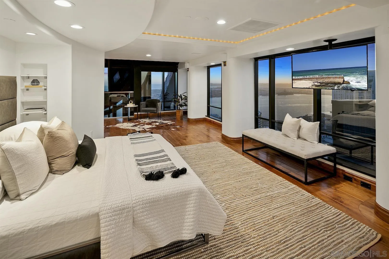 https://cdn.realtyfeed.com/cdn/127/250035587/ba277c767099ed48e46642a2c70fad90.webp