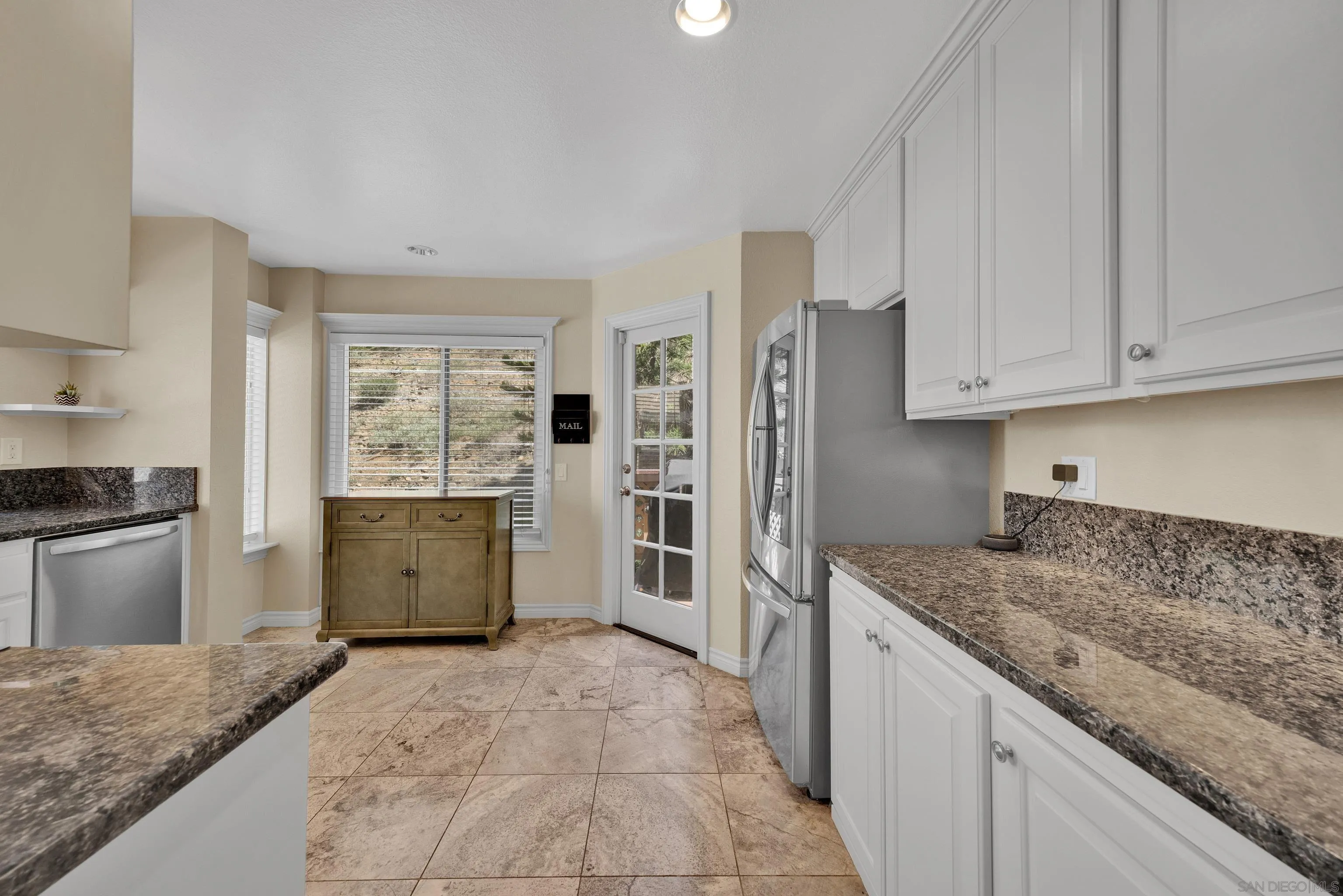 Photo #6: 250035597 Listing 
