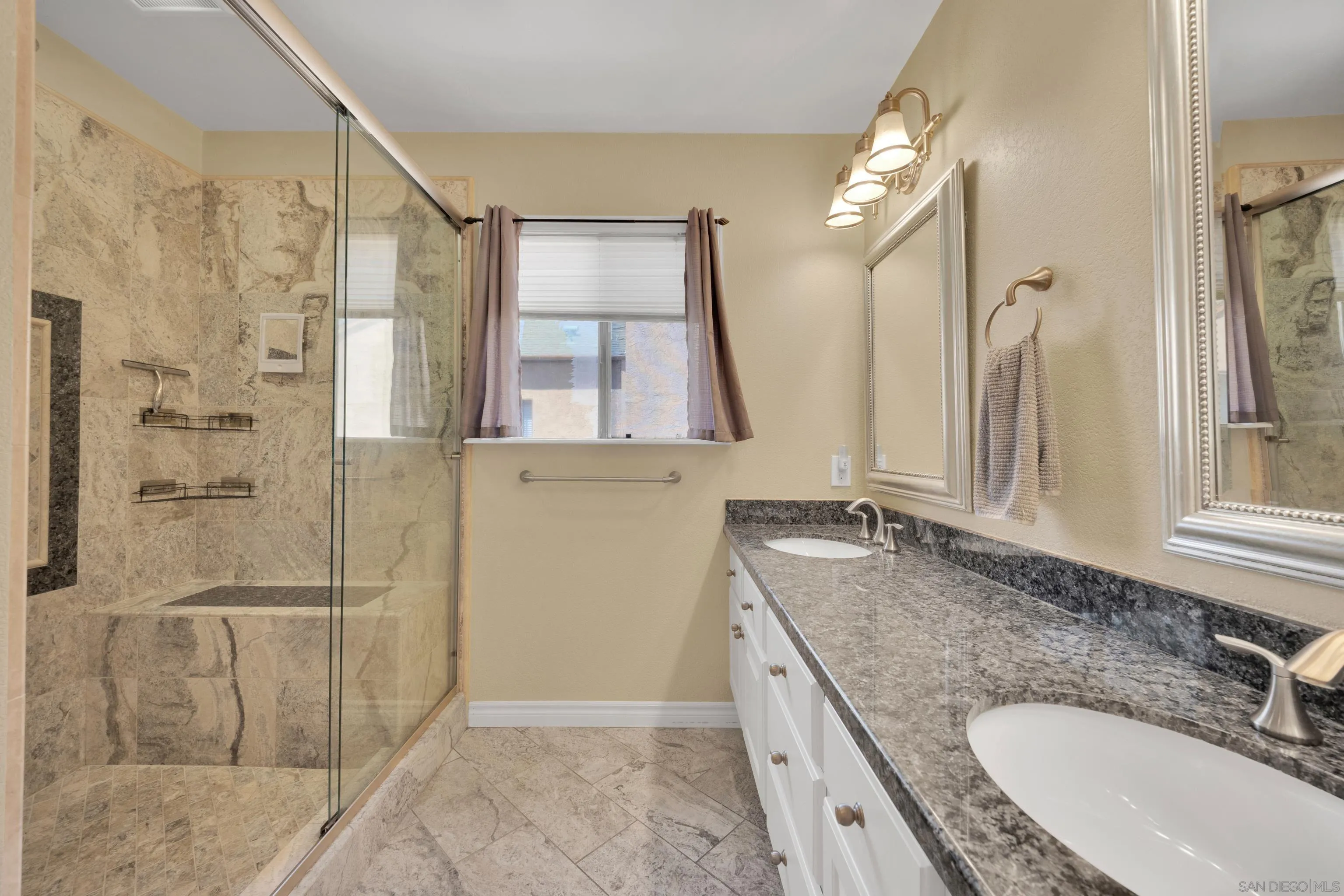 Photo #16: 250035597 Listing: Photo #16