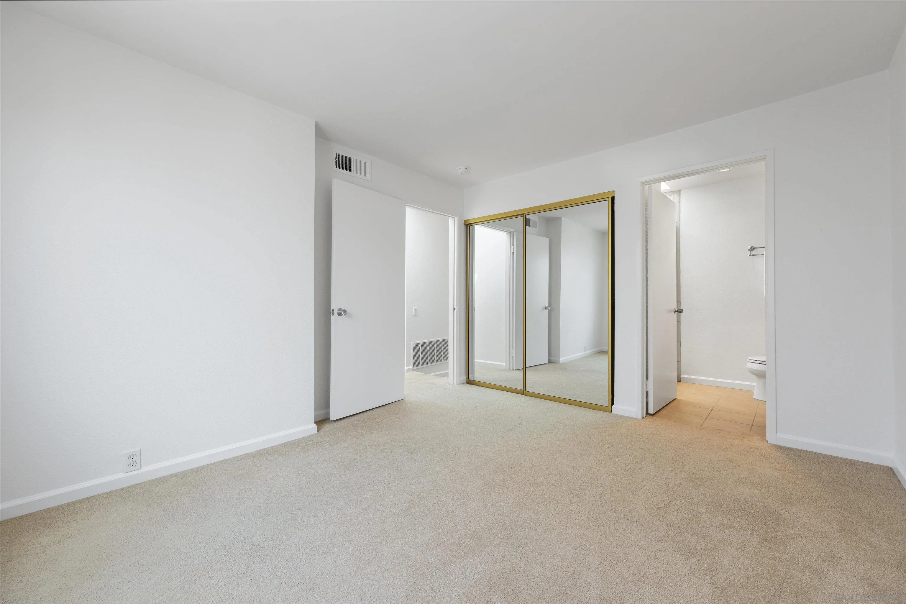 Photo #19: 250035600 Listing: Photo #19