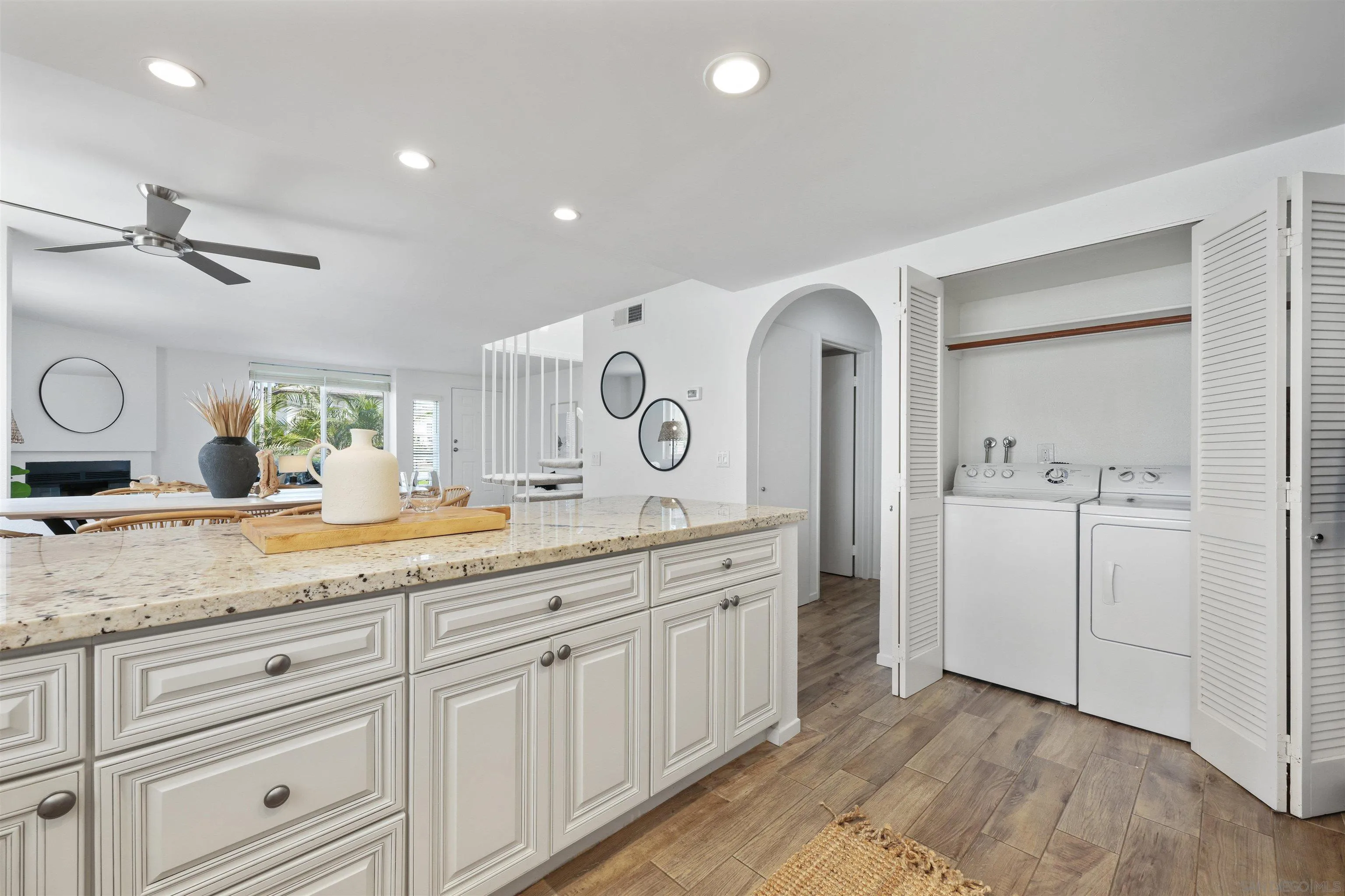 Photo #9: 250035600 Listing: Photo #9