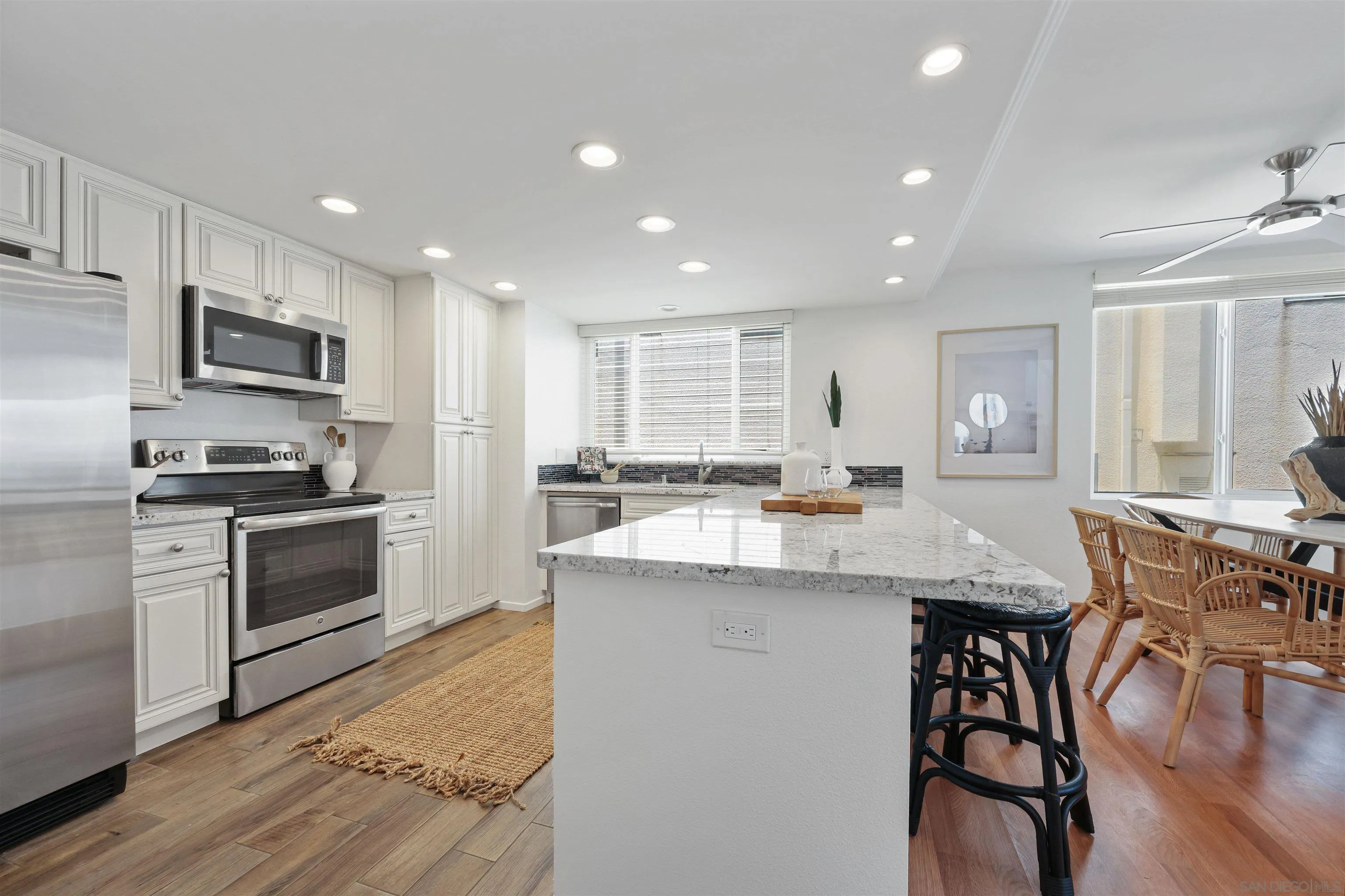 Photo #8: 250035600 Listing: Photo #8