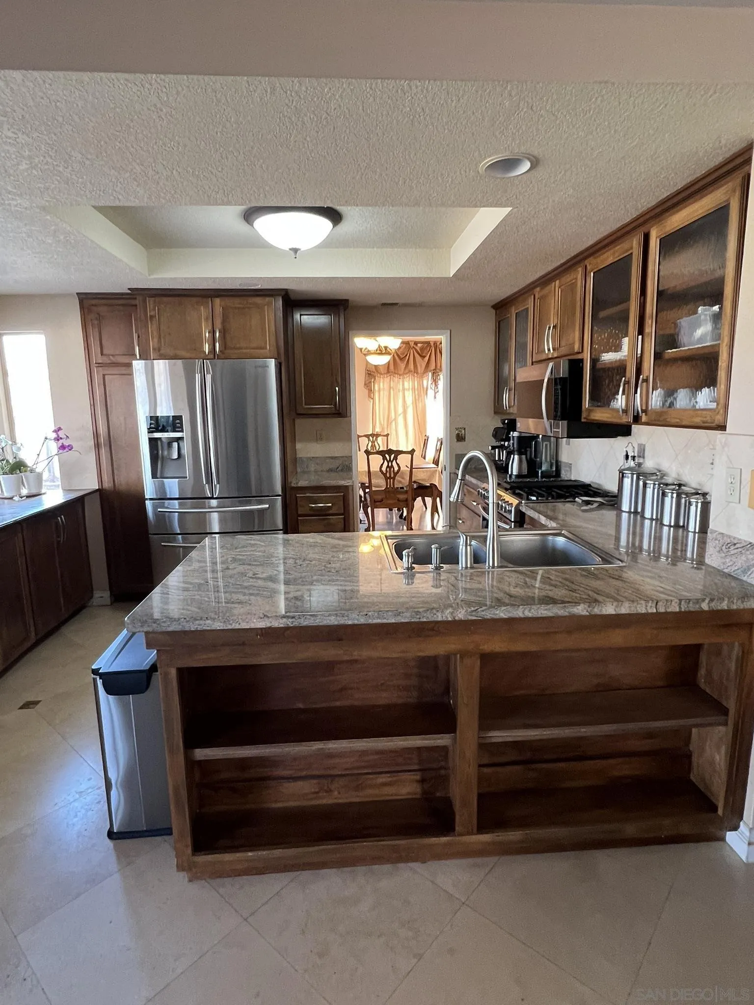 https://cdn.realtyfeed.com/cdn/127/250035601/2f2bc1c085894db5f79d663c964d0a95.webp