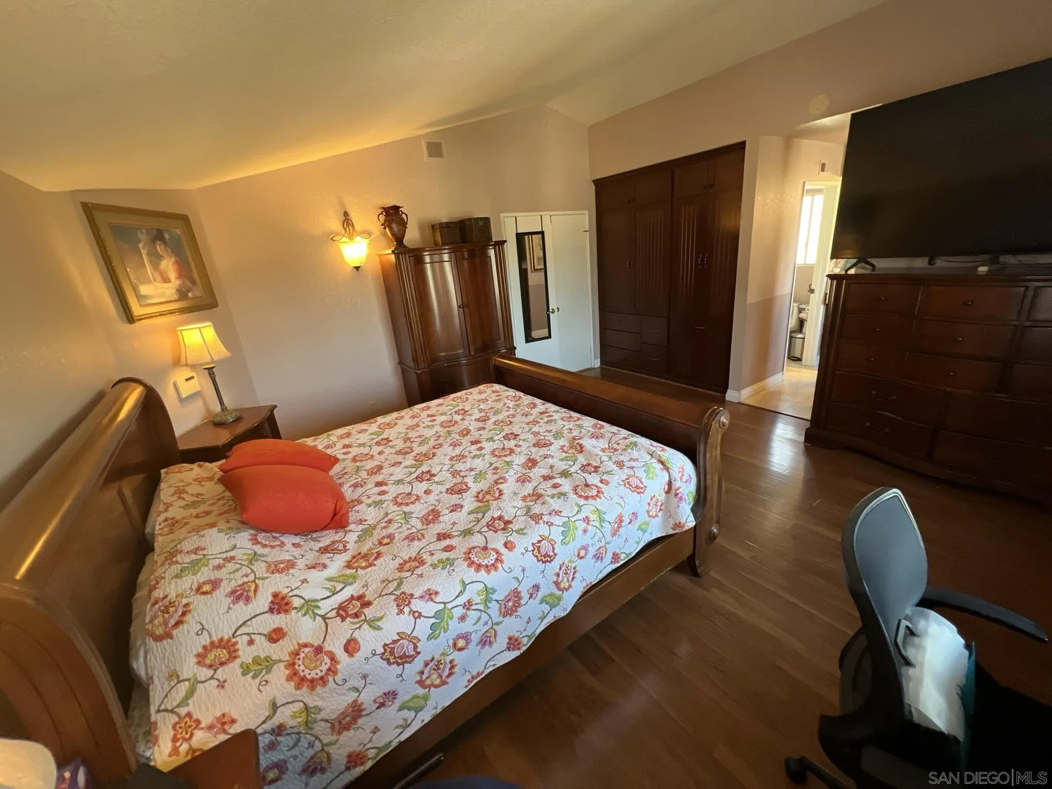 https://cdn.realtyfeed.com/cdn/127/250035601/3f21486eba24cb5439d34190f38c5e68.webp
