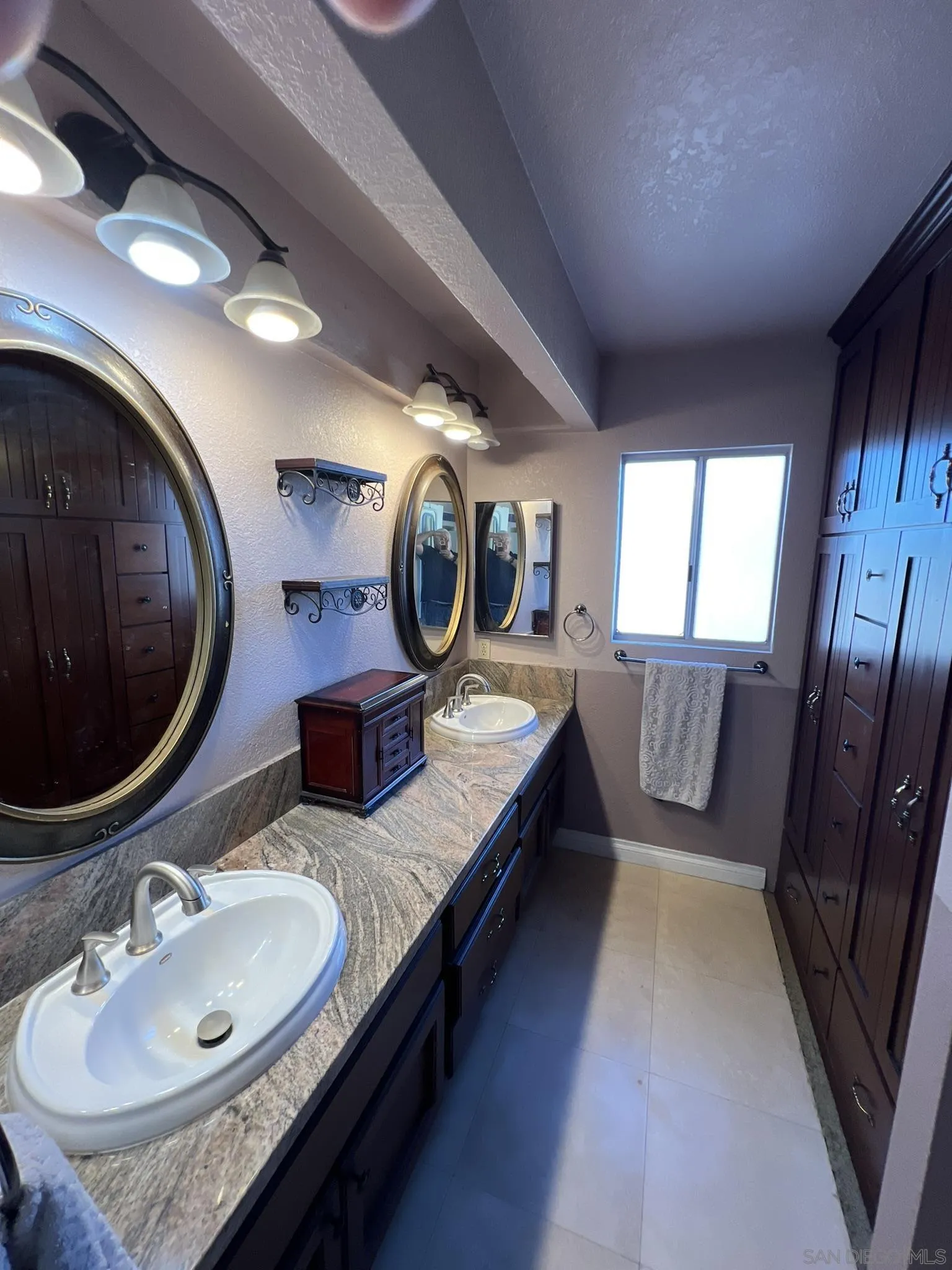 https://cdn.realtyfeed.com/cdn/127/250035601/cd2b6c31cdb811b66f8cd011e90ddd29.webp