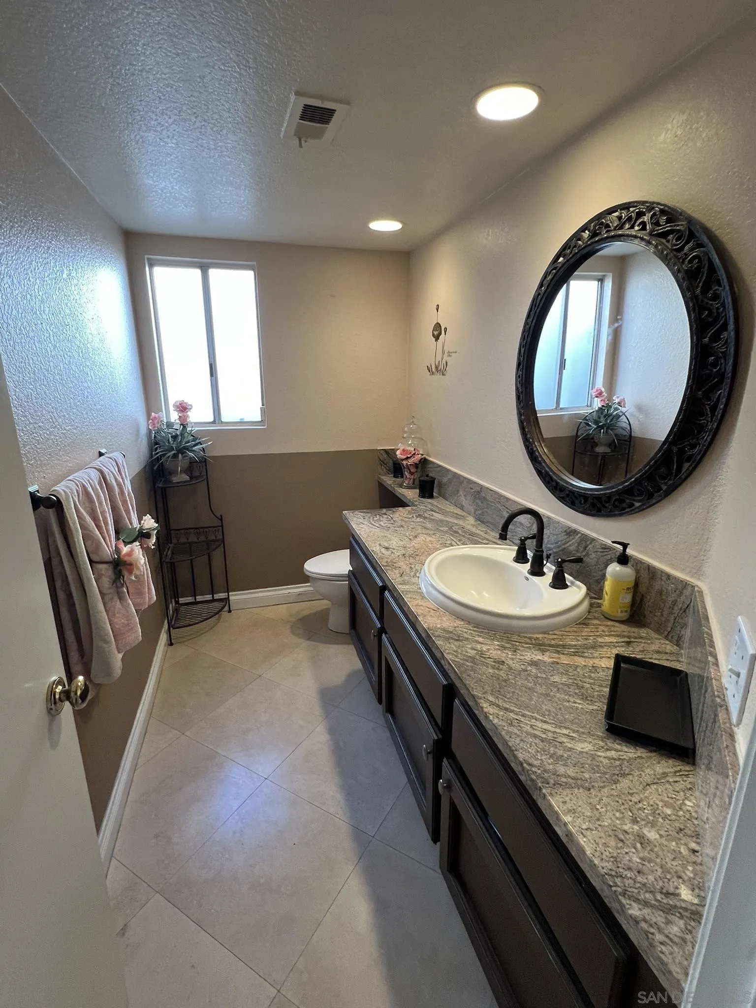 https://cdn.realtyfeed.com/cdn/127/250035601/d50780a86028a0490f8a00227d6dbad4.webp