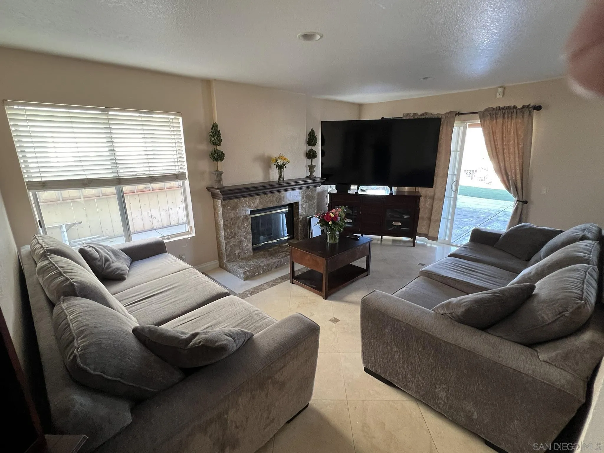 https://cdn.realtyfeed.com/cdn/127/250035601/d6532f0c3e0f04201817096950d3910d.webp