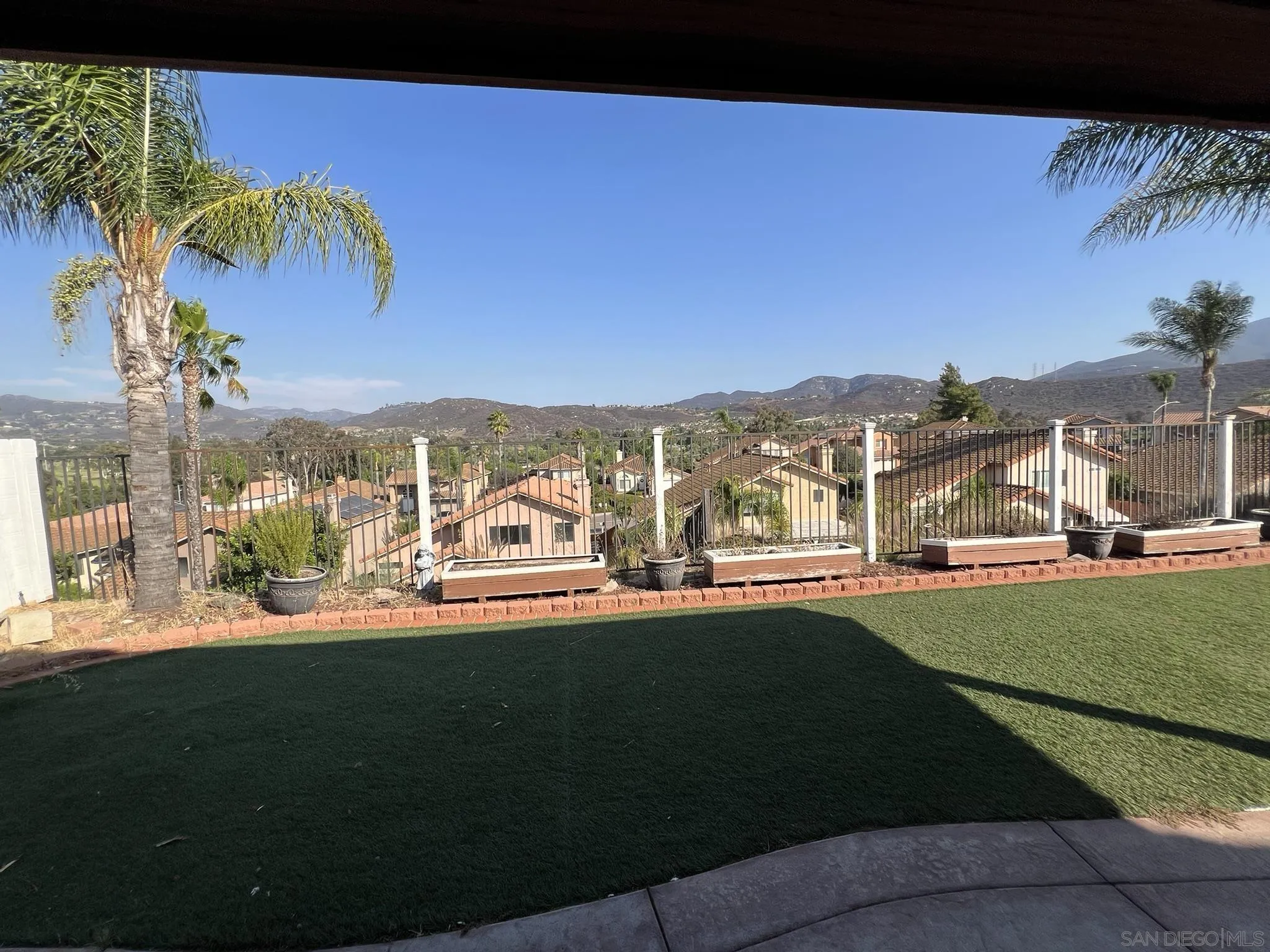 https://cdn.realtyfeed.com/cdn/127/250035601/dfae8db27e71f86409a3b739e0d09c39.webp