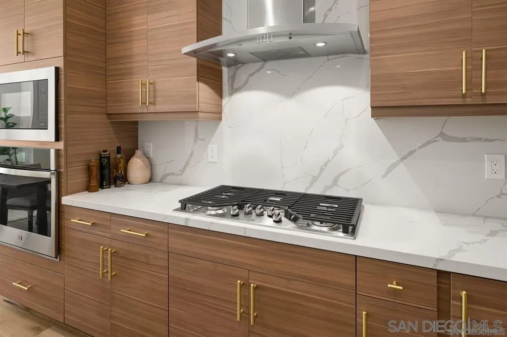 https://cdn.realtyfeed.com/cdn/127/250035602/1076902e96e0485bc0af15880957f6f3.webp