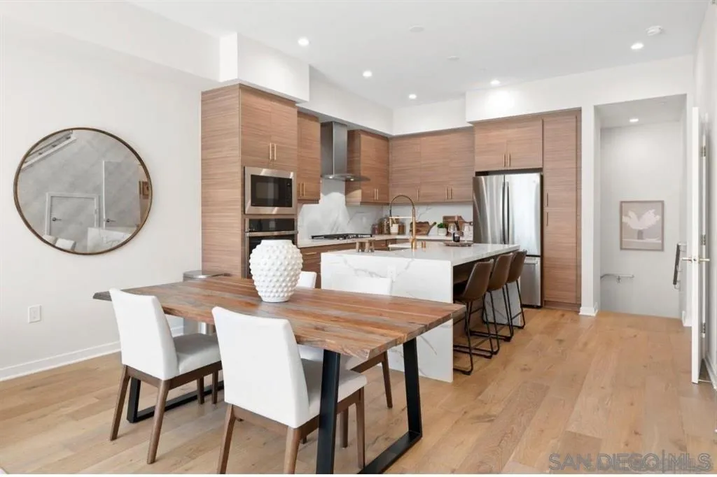 https://cdn.realtyfeed.com/cdn/127/250035602/4fb44f196055733e940f8b675faf089a.webp