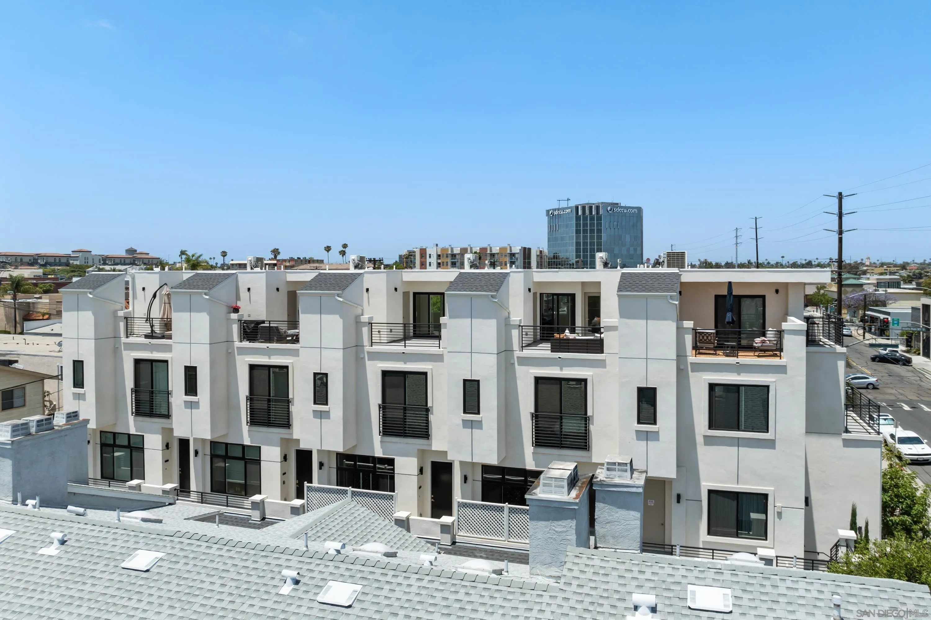 https://cdn.realtyfeed.com/cdn/127/250035602/a5e6267358eeea330ef670aa379049c5.webp