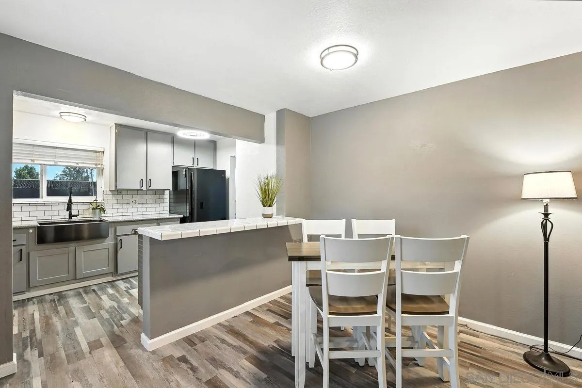Photo #5: 250035604 Listing 