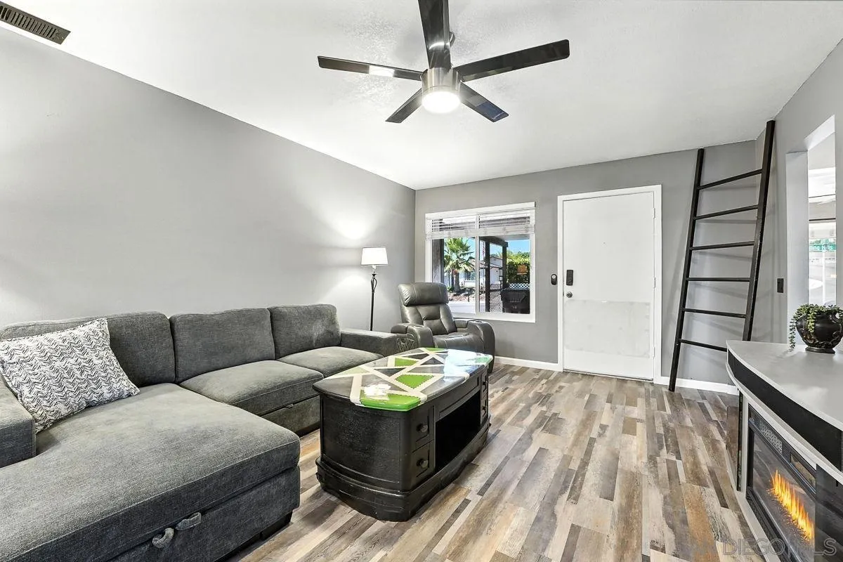 Photo #3: 250035604 Listing 
