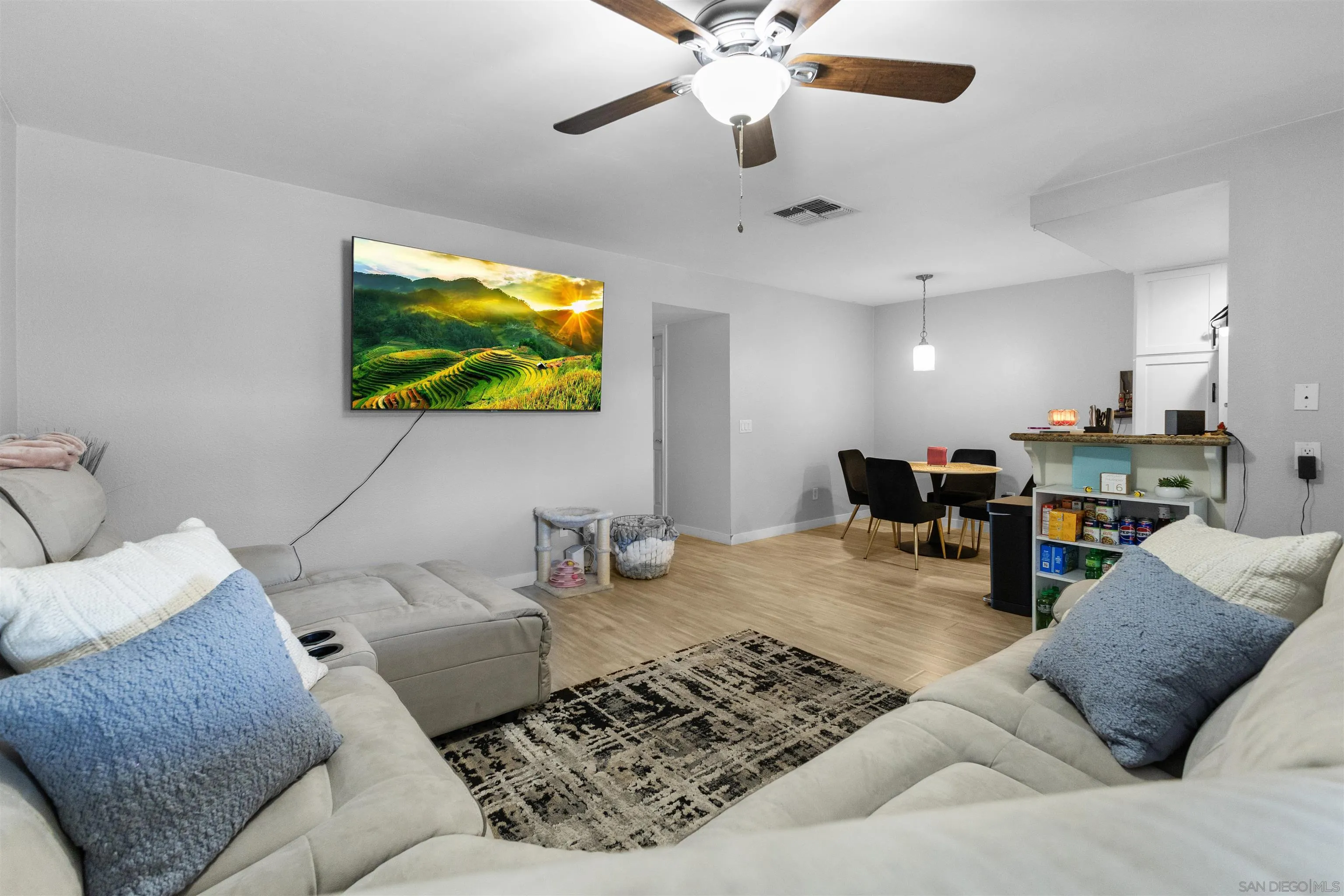 Photo #5: 250035605 Listing 