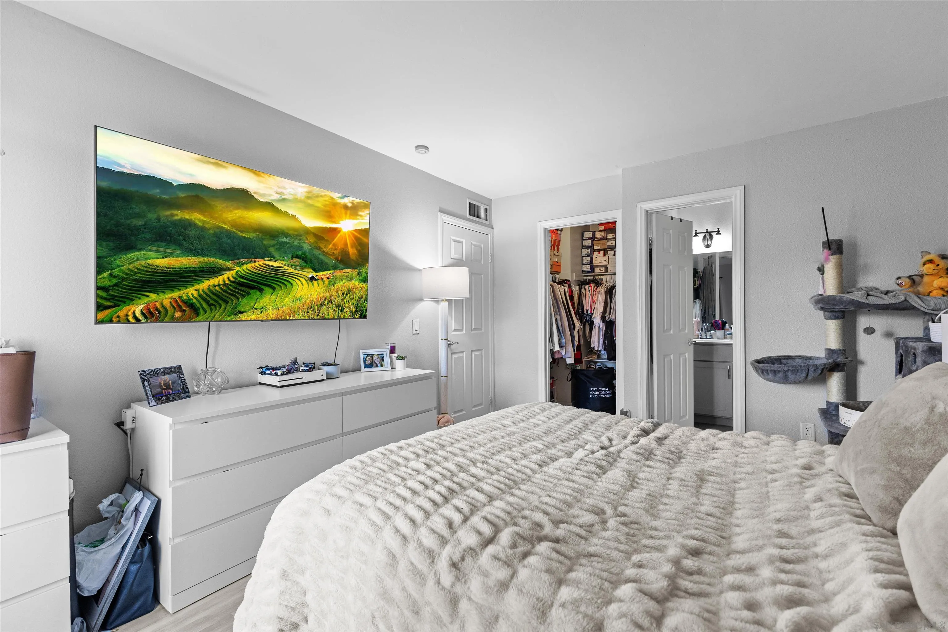 Photo #4: 250035605 Listing 