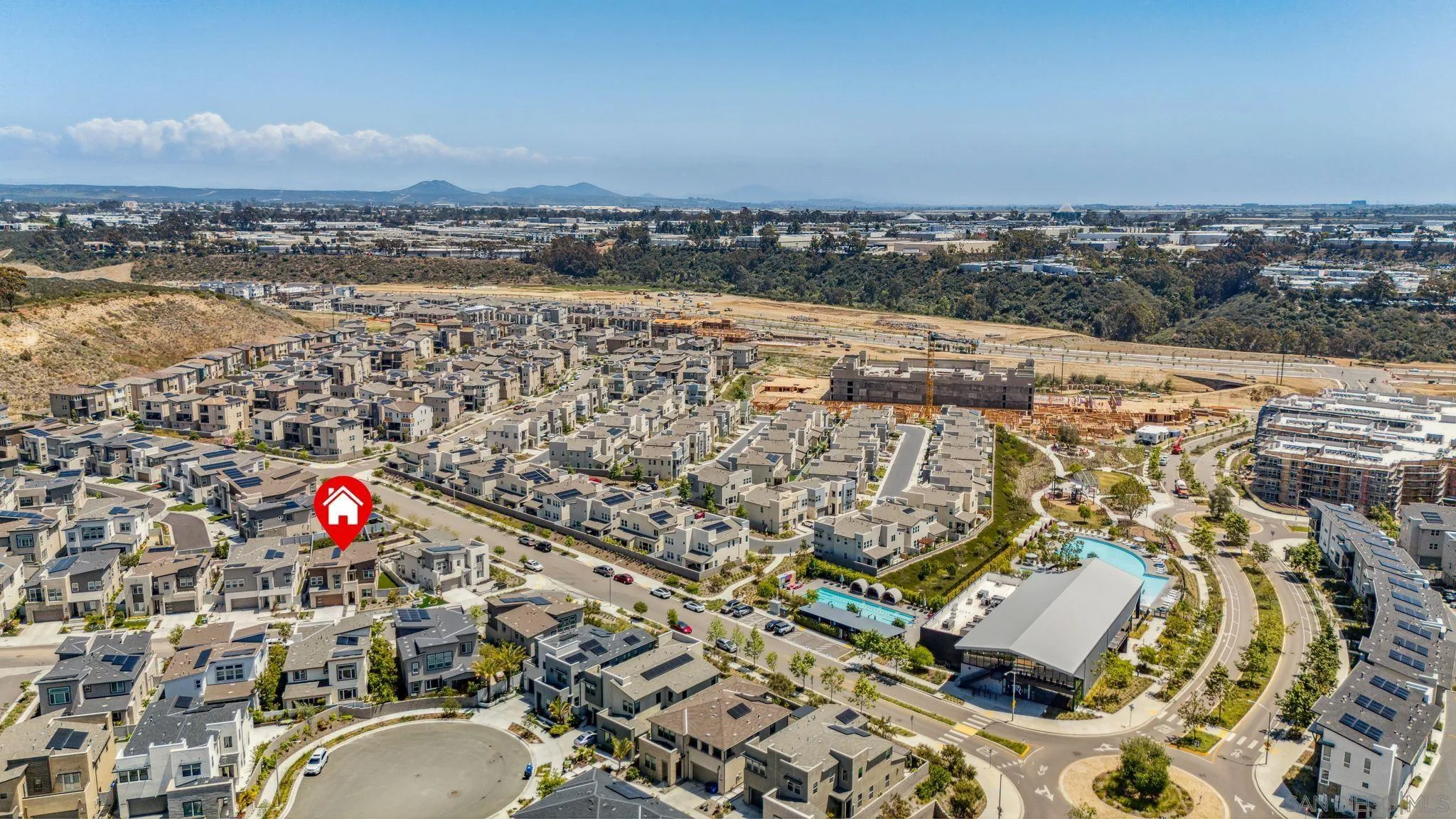 https://cdn.realtyfeed.com/cdn/127/250035606/a5103f0921579f674693719e942c7ce2.webp