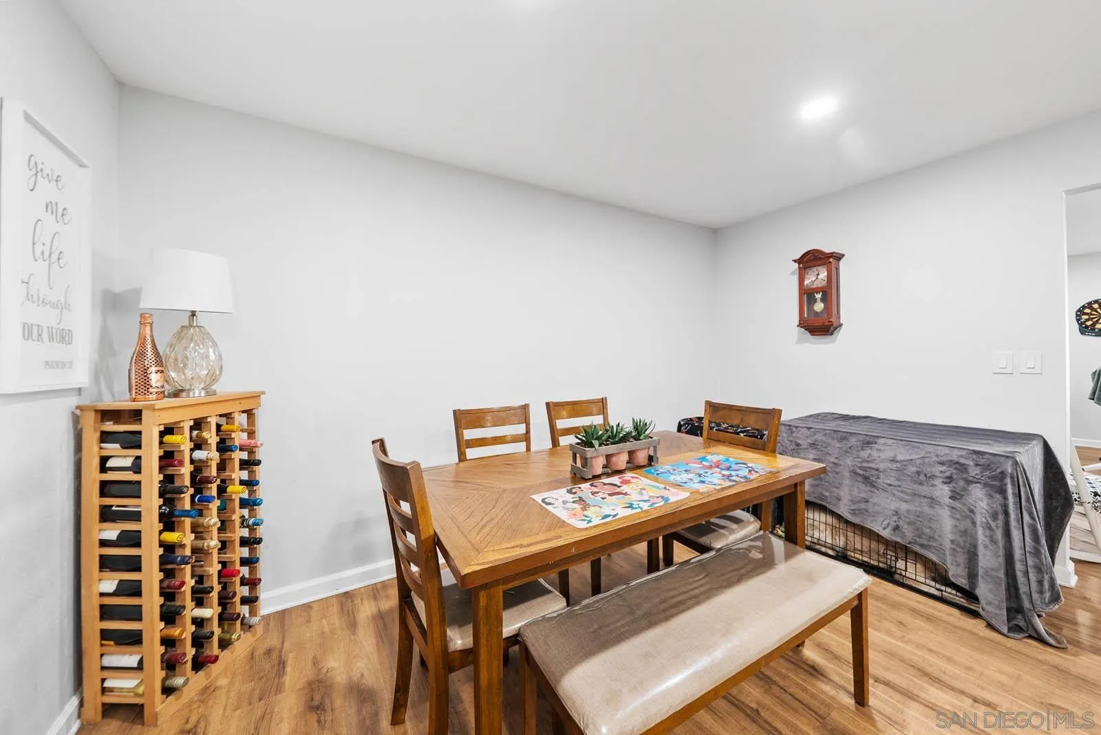 https://cdn.realtyfeed.com/cdn/127/250035612/d1502ddc847a3d27ad626f21ba650095.webp
