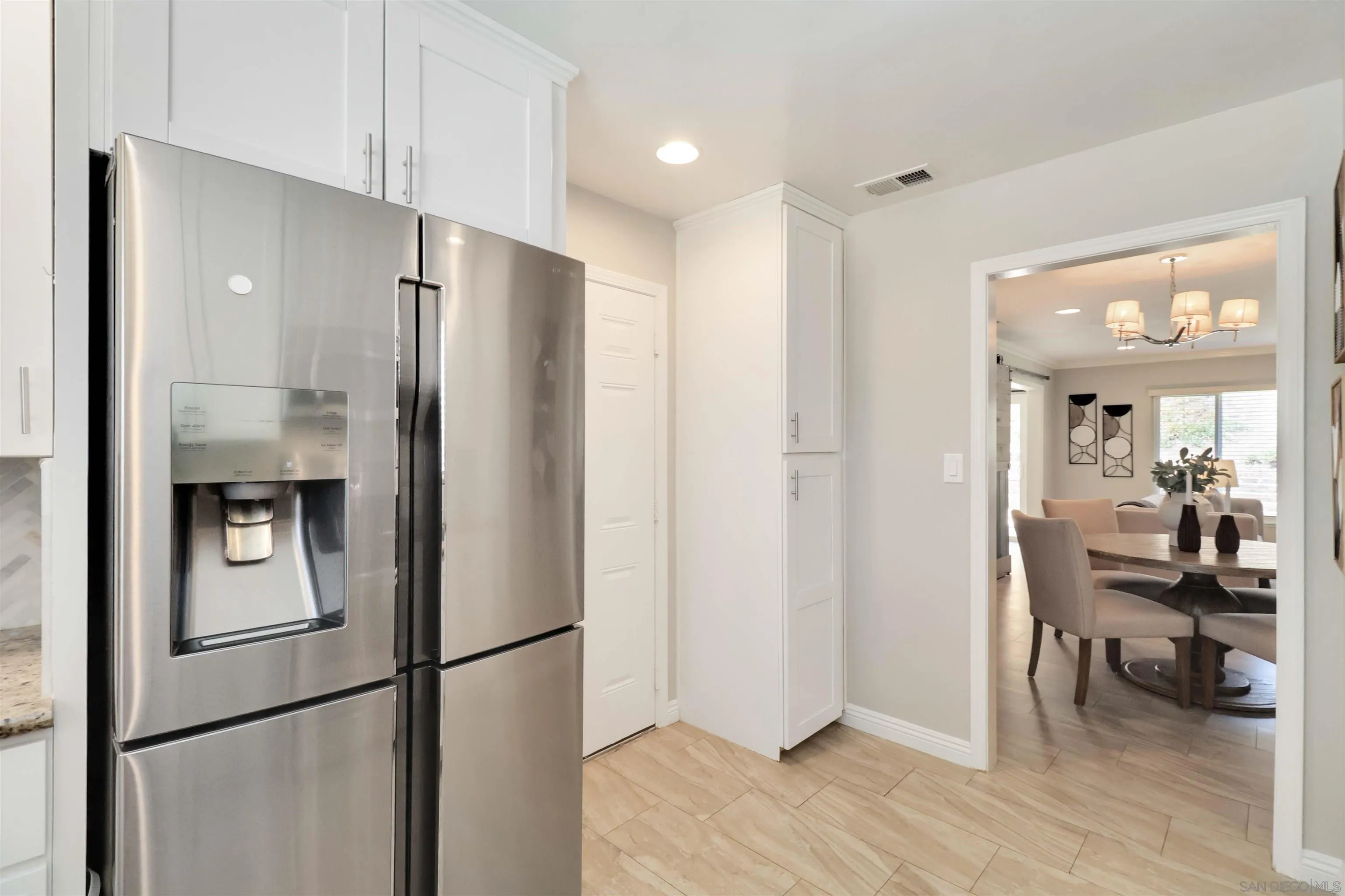 https://cdn.realtyfeed.com/cdn/127/250035616/701c0feb1c10cb9b9175877c3f4669a7.webp