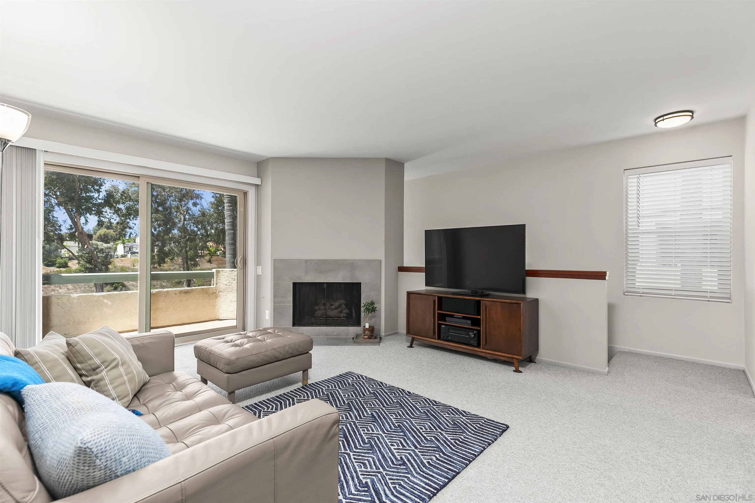 Browse active condo listings in VILLA COLINA