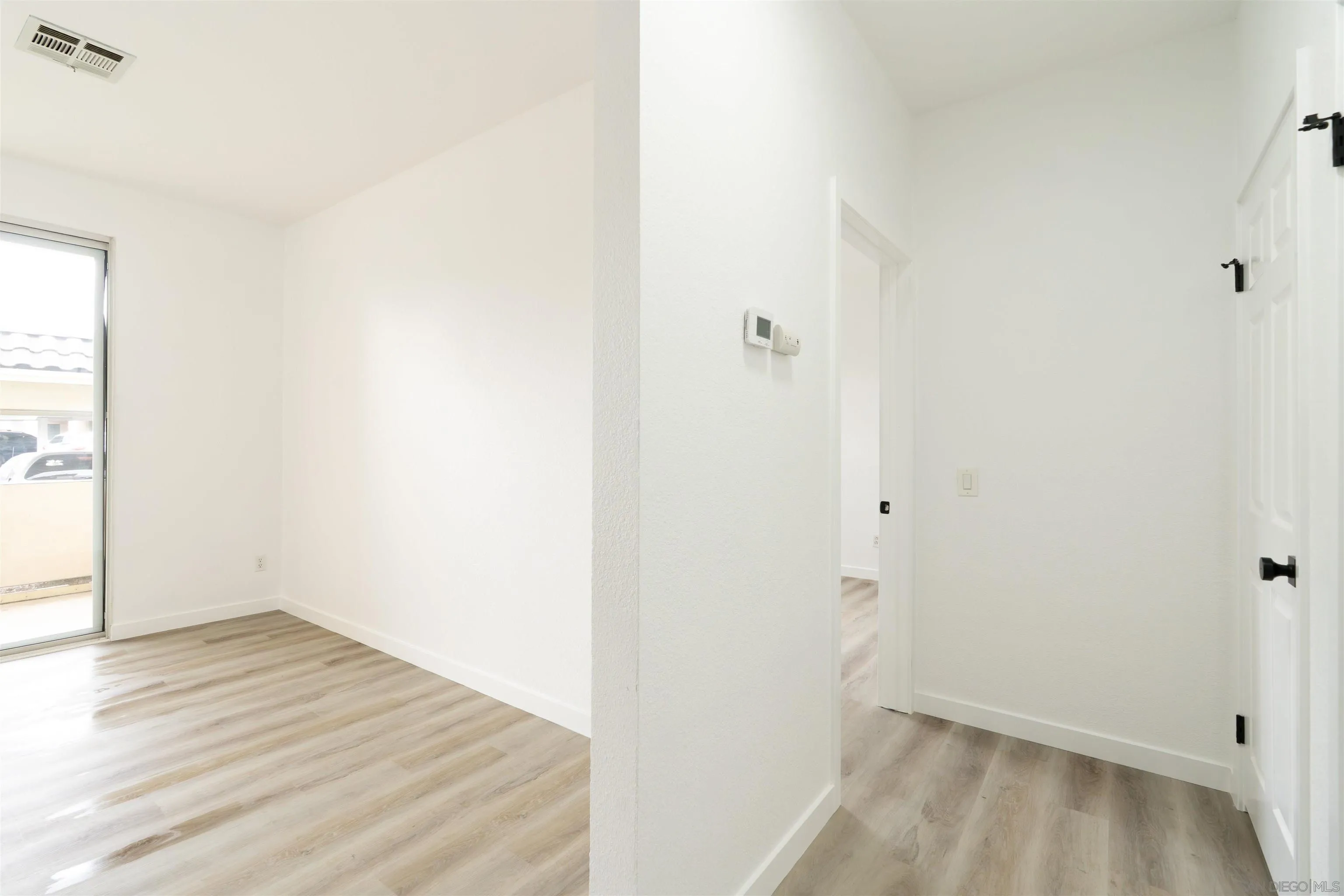 Photo #27: 250035624 Listing: Photo #27
