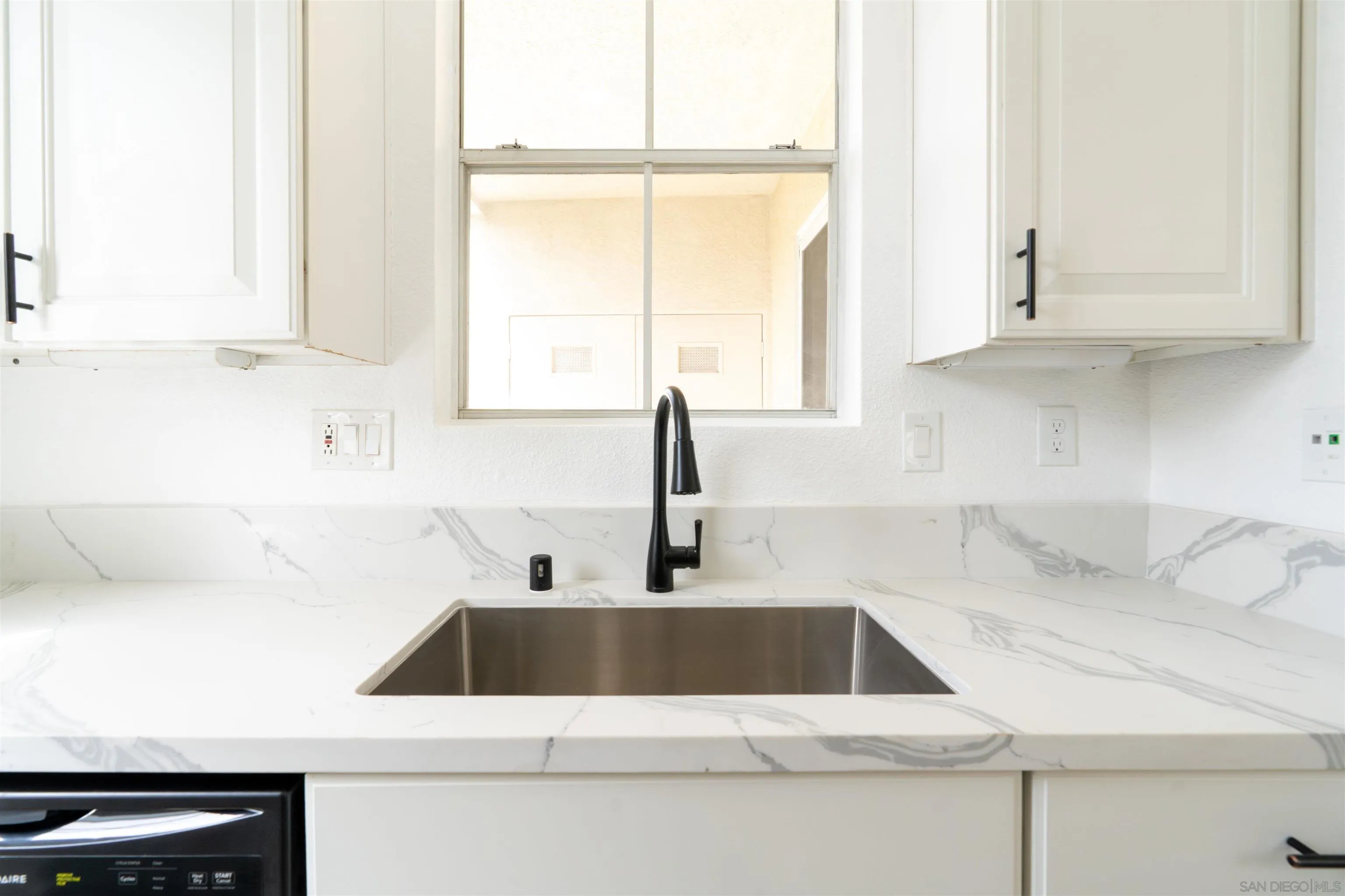 Photo #14: 250035624 Listing: Photo #14