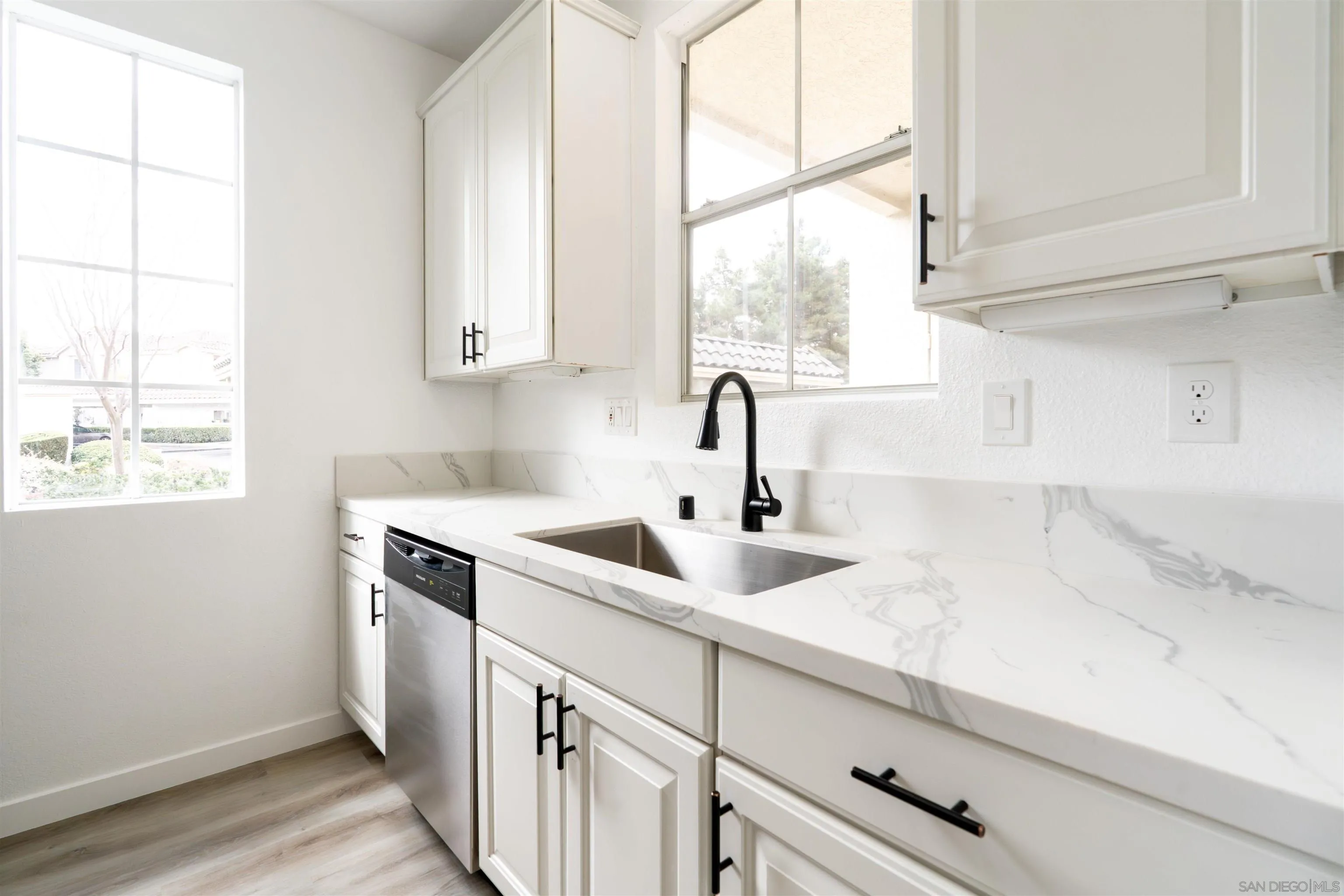 Photo #12: 250035624 Listing: Photo #12