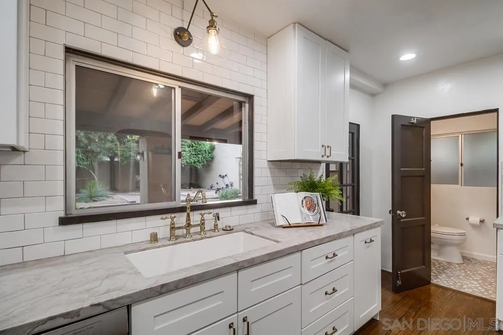 https://cdn.realtyfeed.com/cdn/127/250035625/034c4882f0db99432e7adb40d9fbe8d7.webp