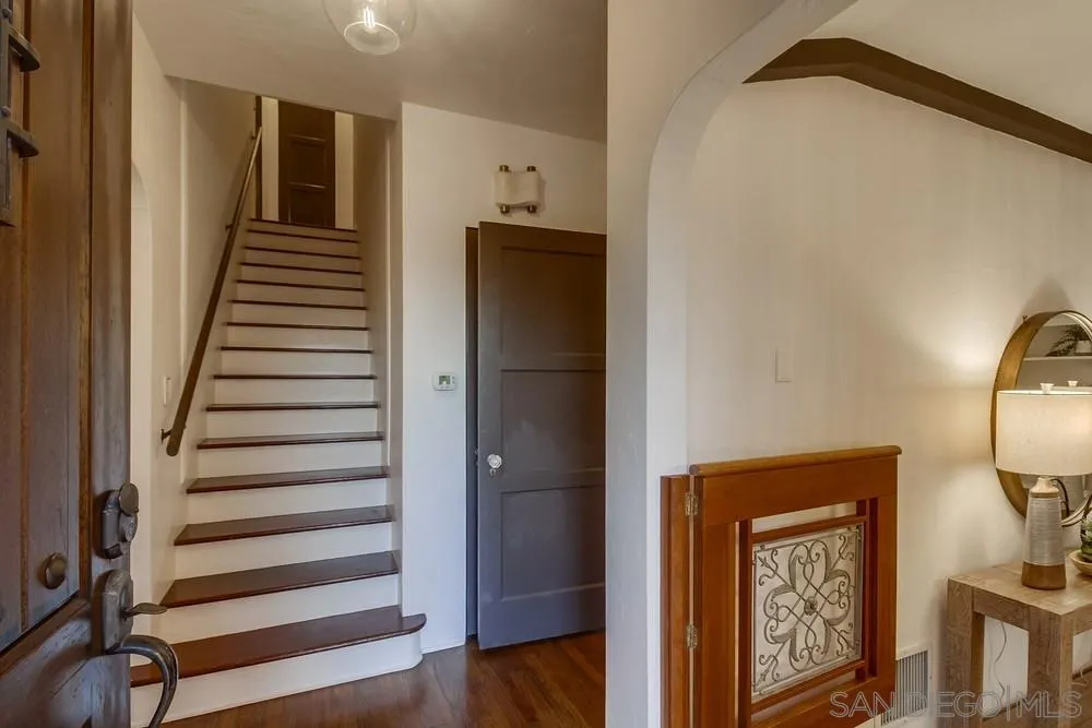 https://cdn.realtyfeed.com/cdn/127/250035625/4b91f05c48b3850bbc4b4ef1a31b47a1.webp