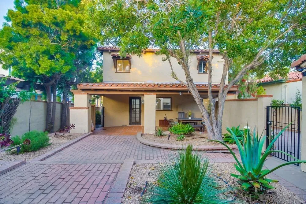 https://cdn.realtyfeed.com/cdn/127/250035625/aeab90a83ee6e0b9bcdd444c941add1c.webp