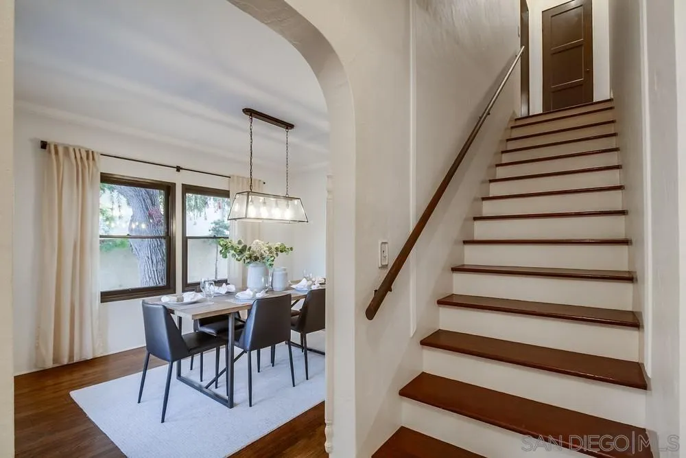 https://cdn.realtyfeed.com/cdn/127/250035625/c50f3ec2f6d4a25888f142e13e73e2a1.webp
