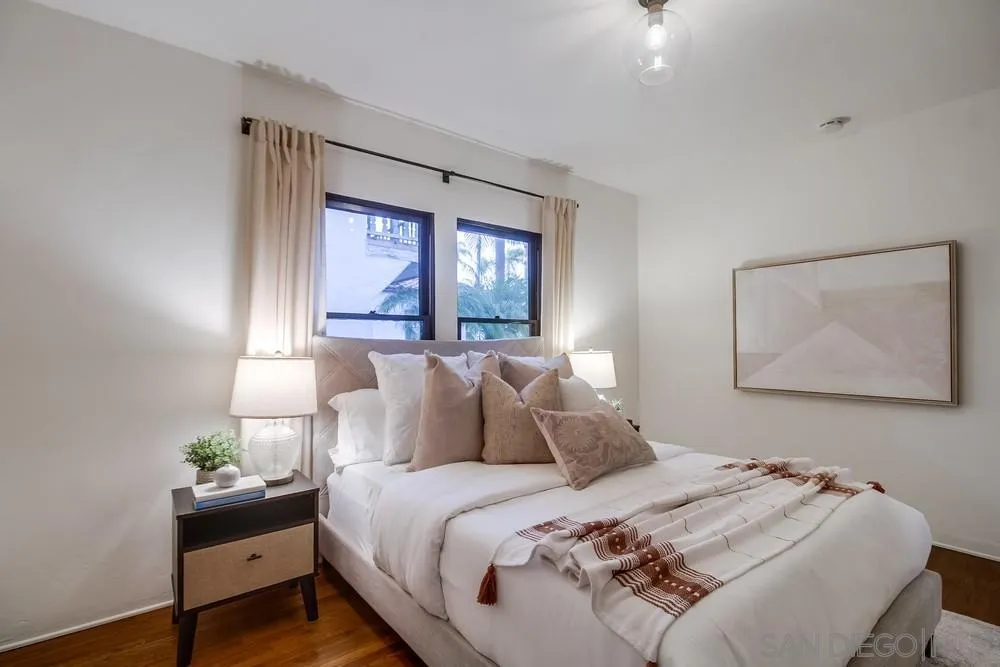 https://cdn.realtyfeed.com/cdn/127/250035625/feff5ebb6edecc599a48b80a272611b3.webp