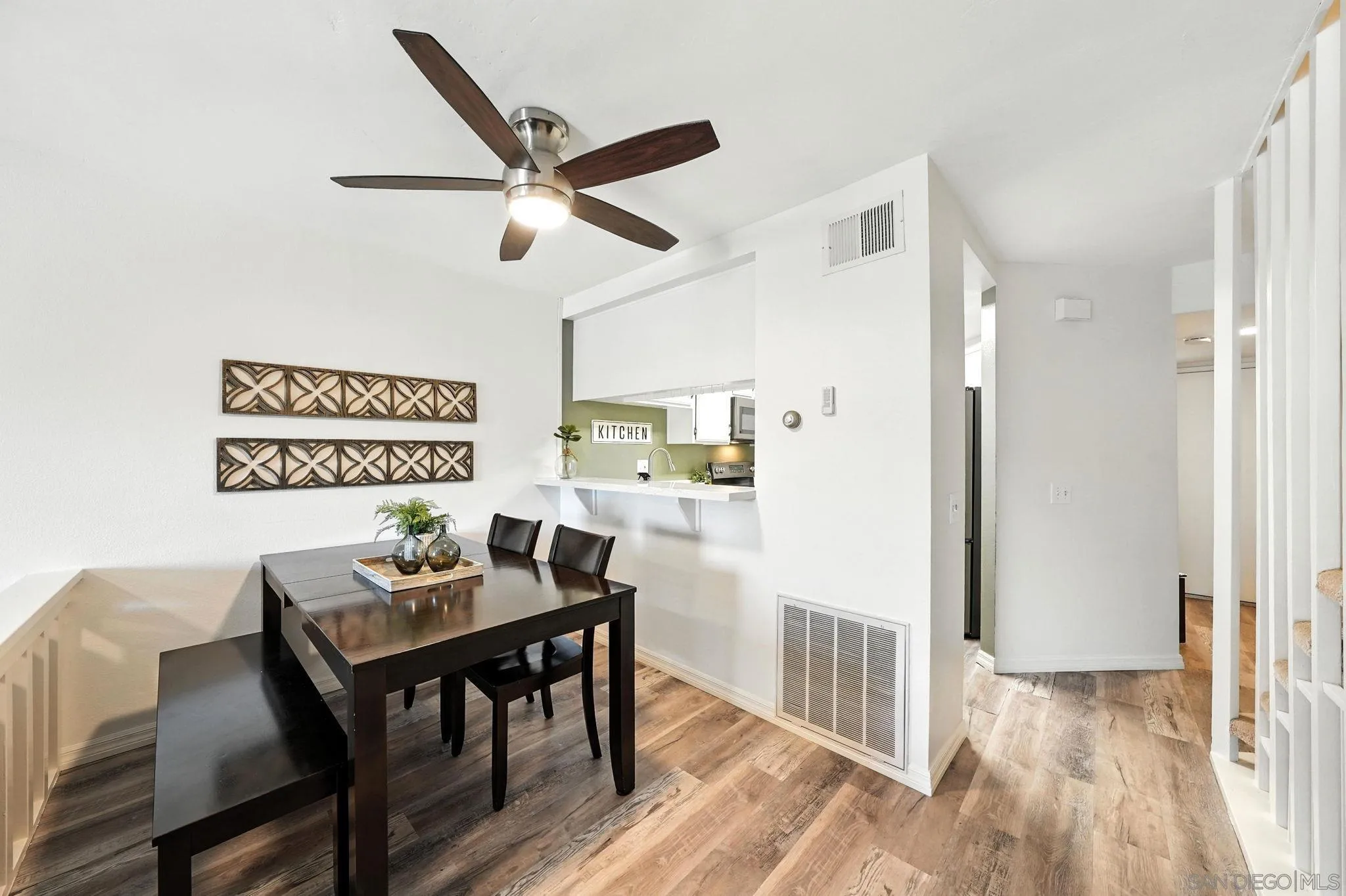 Photo #4: 250035627 Listing 