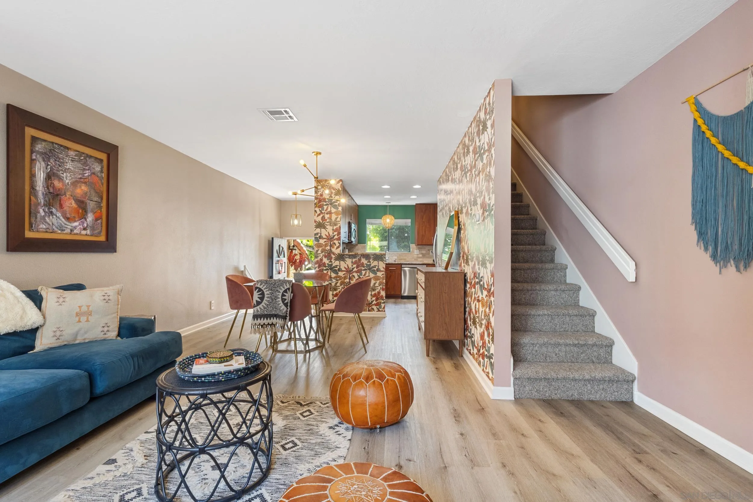 https://cdn.realtyfeed.com/cdn/127/250035628/551c22366ea5bb5cde4c679fceb6e25a.webp
