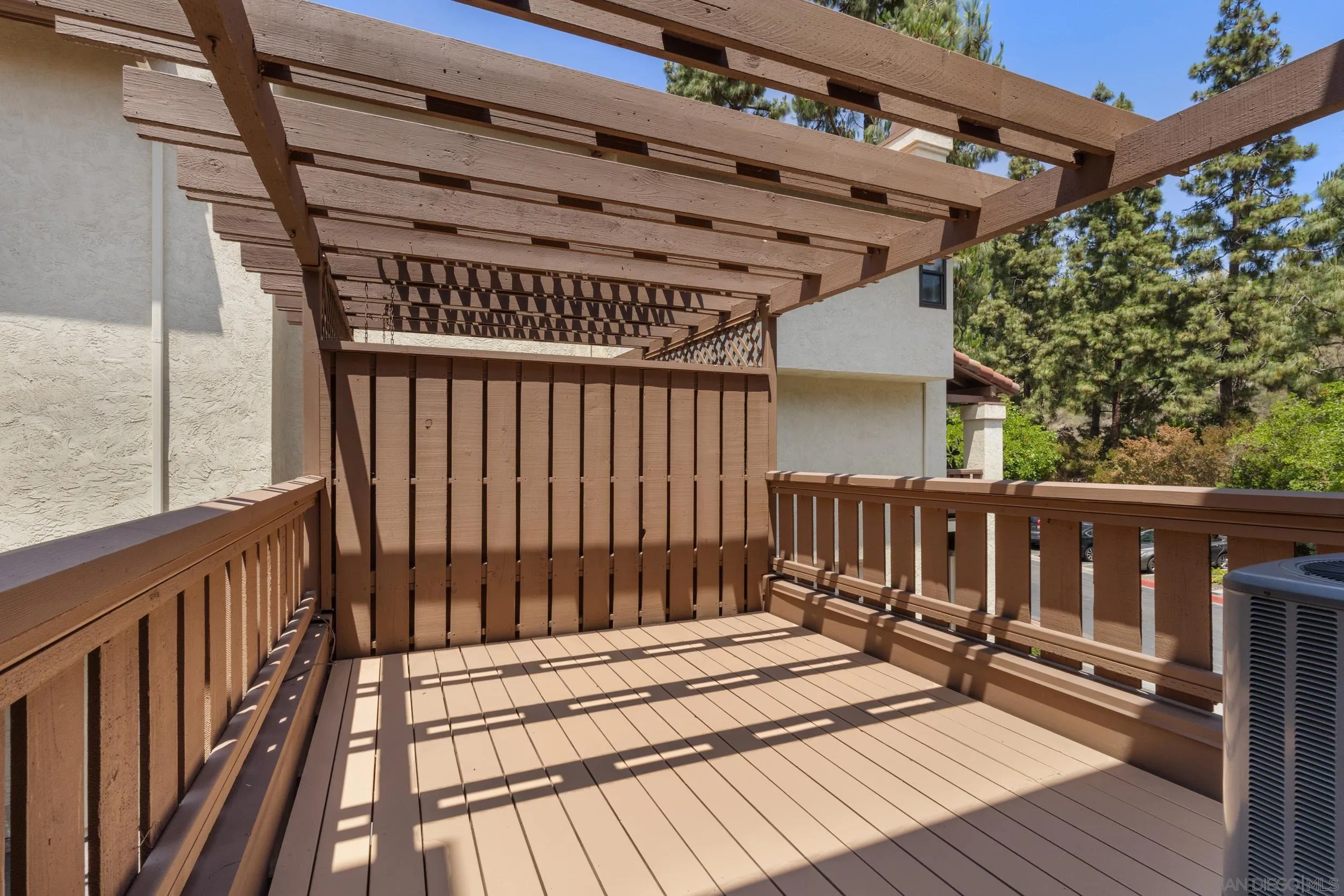 https://cdn.realtyfeed.com/cdn/127/250035628/6f4acec42b31f8cace594ff87379f7f2.webp