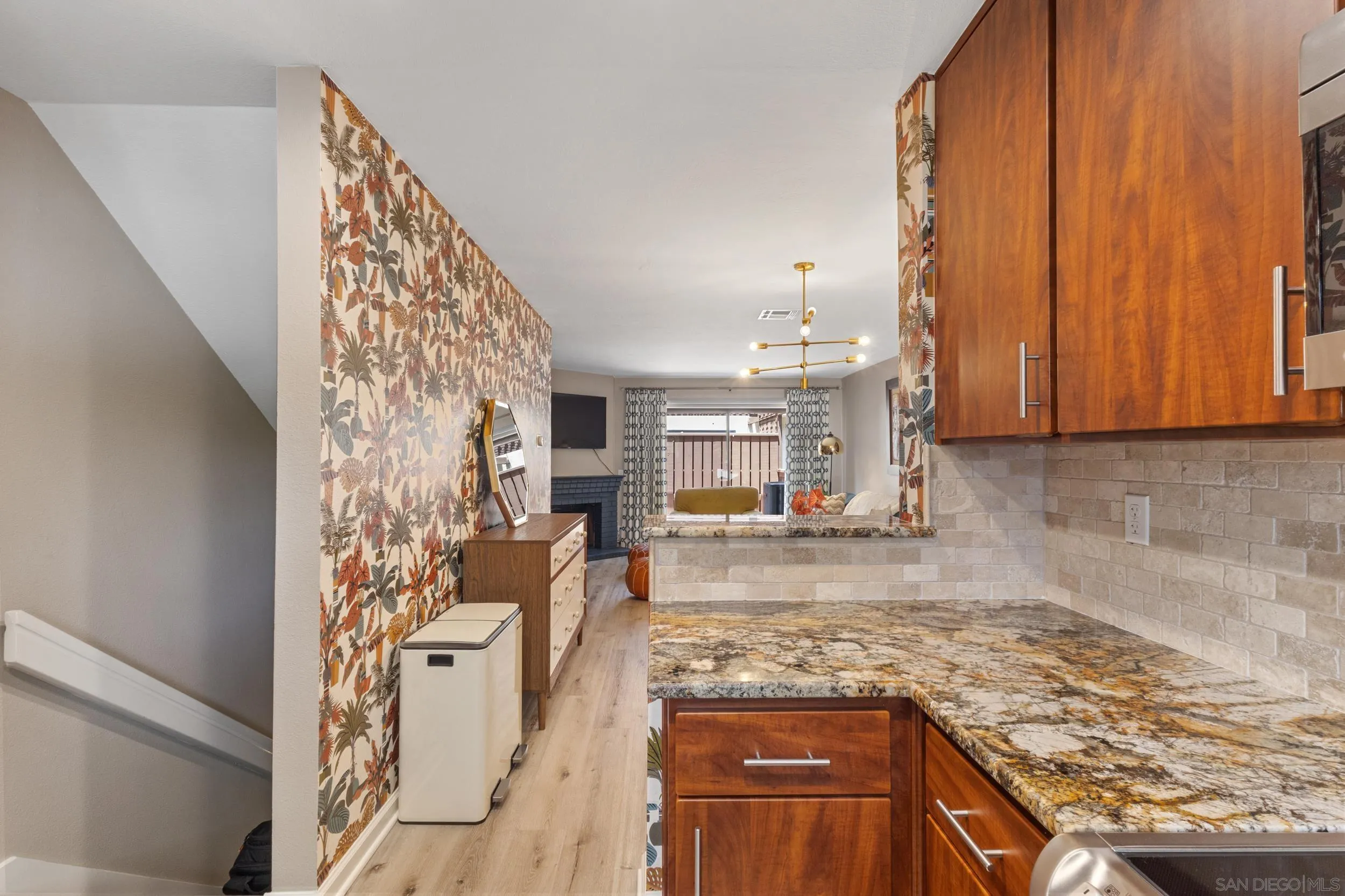 https://cdn.realtyfeed.com/cdn/127/250035628/7a97fa7a2b8b5ee72a2df74e2f2399f3.webp