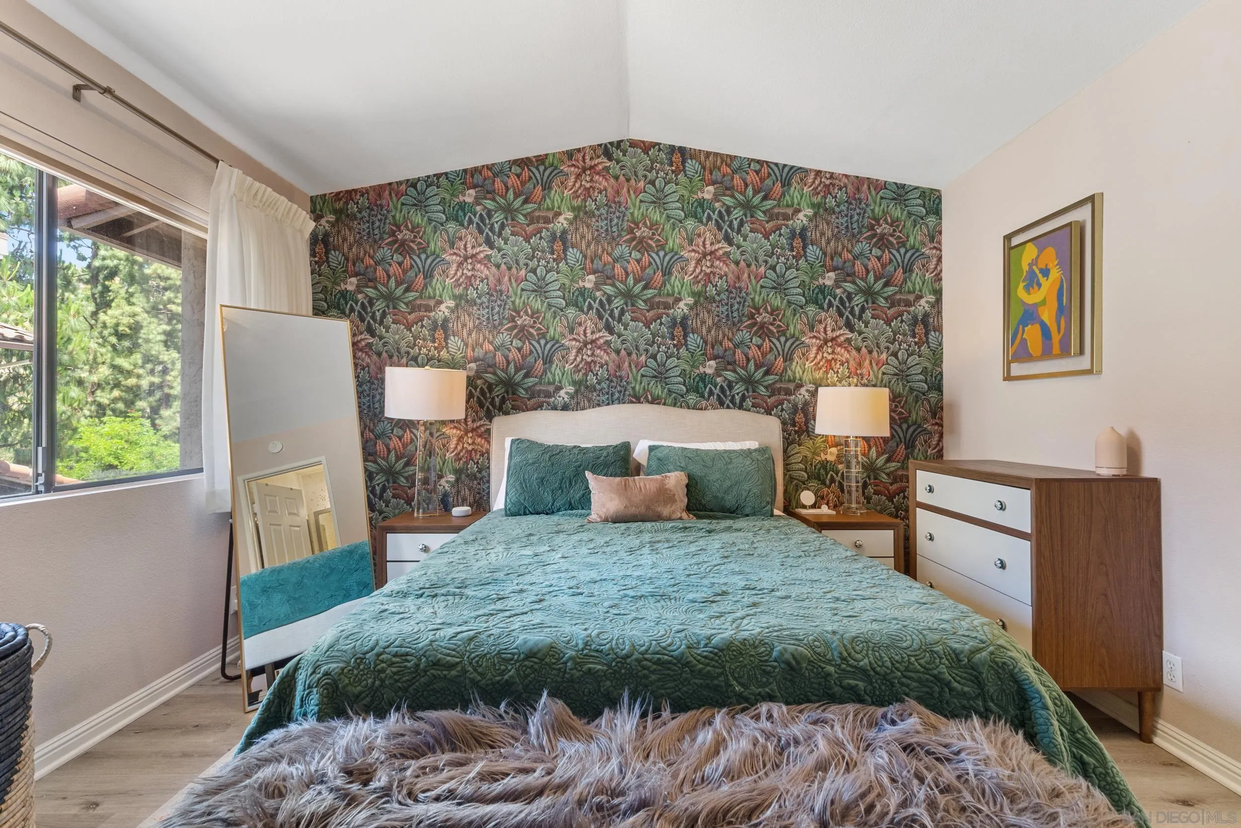 https://cdn.realtyfeed.com/cdn/127/250035628/96e46303dc480ba5cf52ae2171722c36.webp