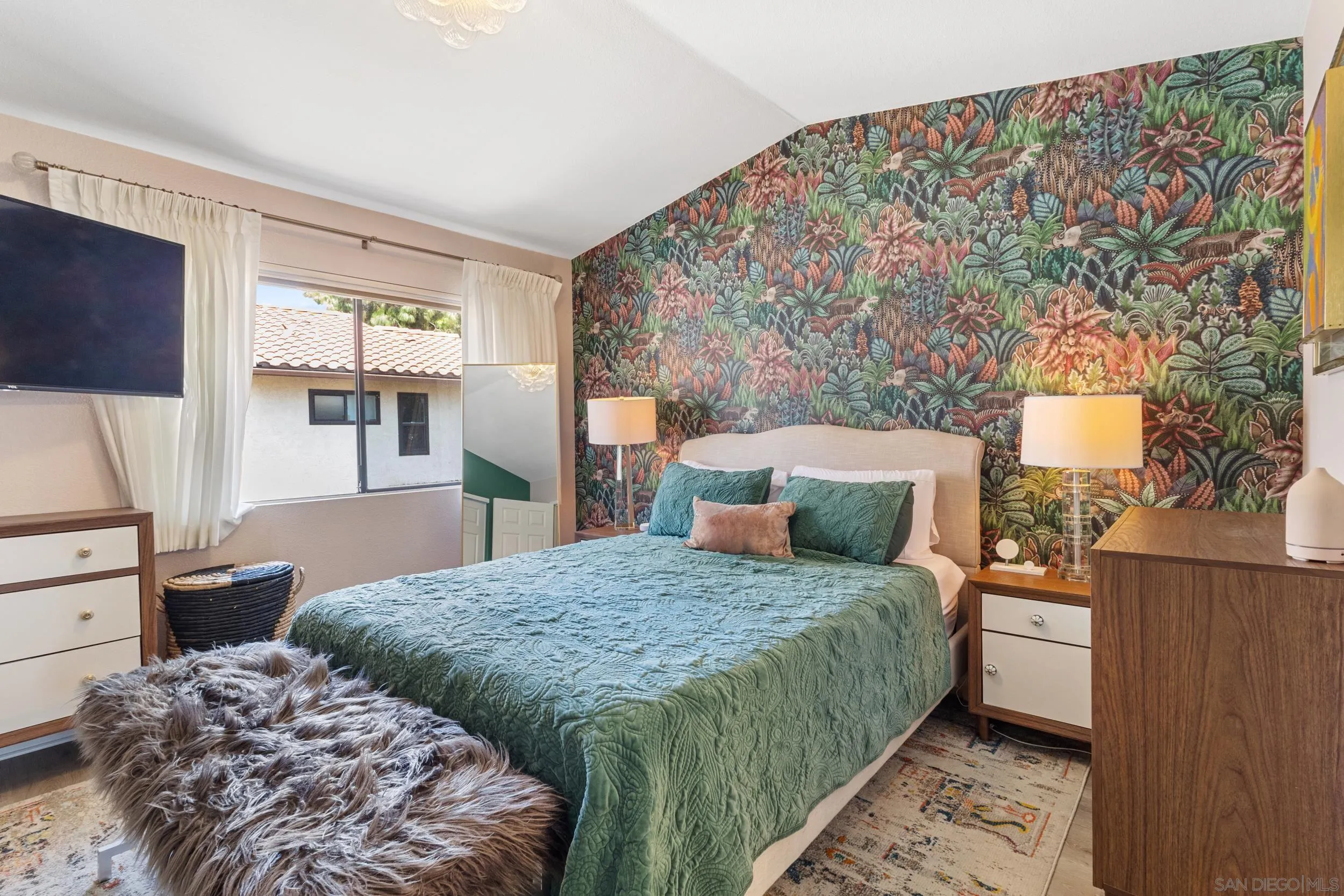 https://cdn.realtyfeed.com/cdn/127/250035628/b04603d9653c0e441218b38d213be061.webp