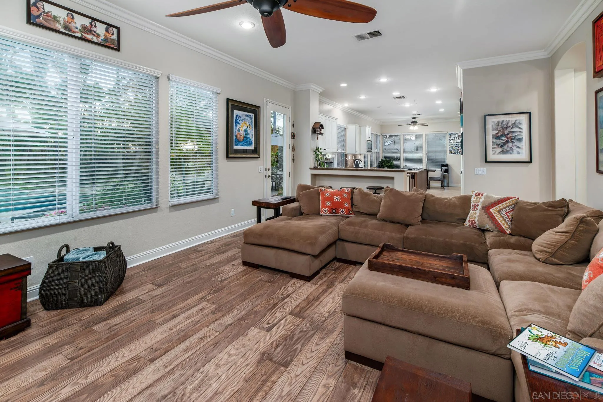 https://cdn.realtyfeed.com/cdn/127/250035631/96a5623f1ba8b2d66a43e070e88d3fbf.webp