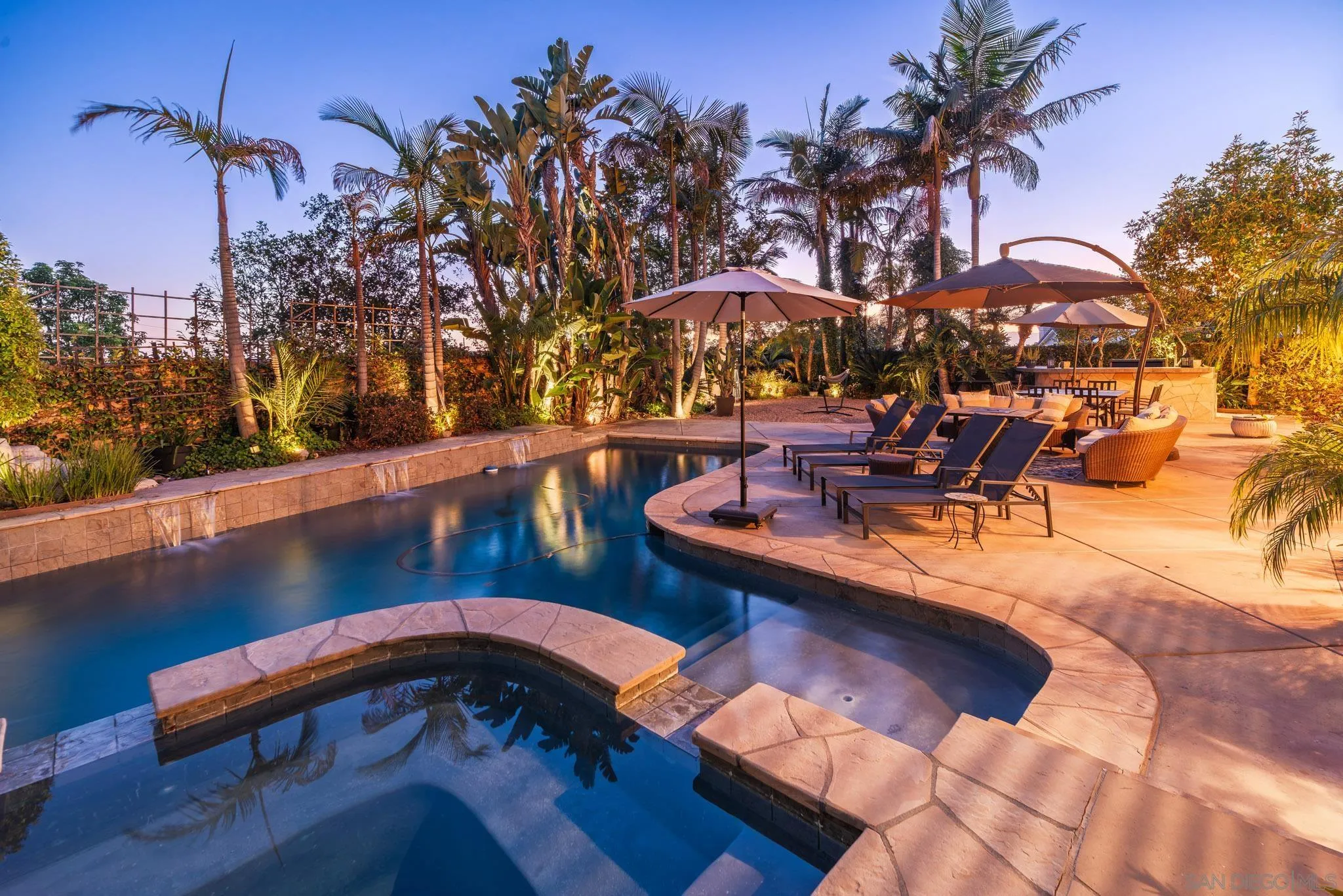 https://cdn.realtyfeed.com/cdn/127/250035631/f49e31ec31a553006a61b3b549adcb84.webp