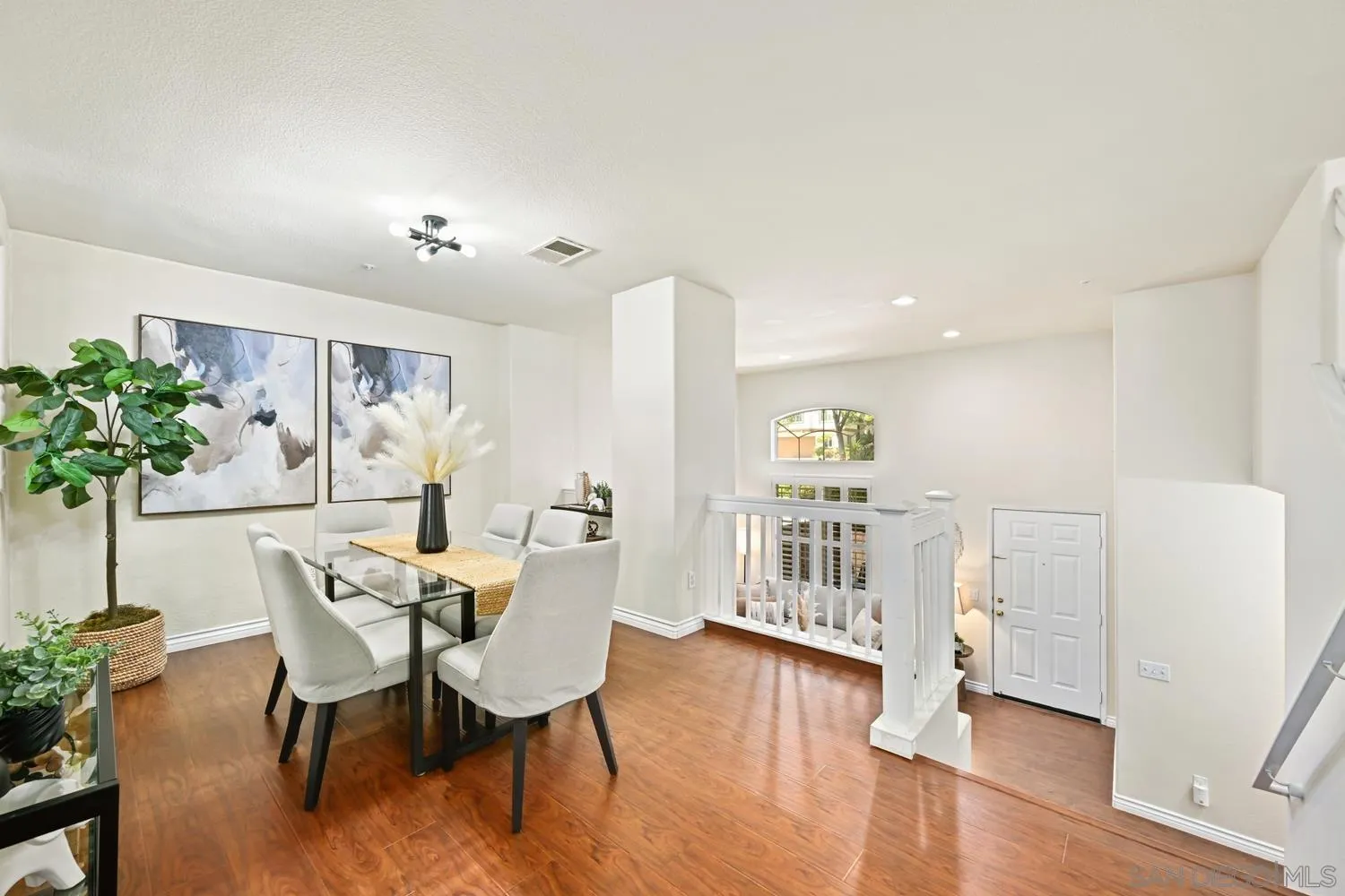 Photo #4: 250035632 Listing 