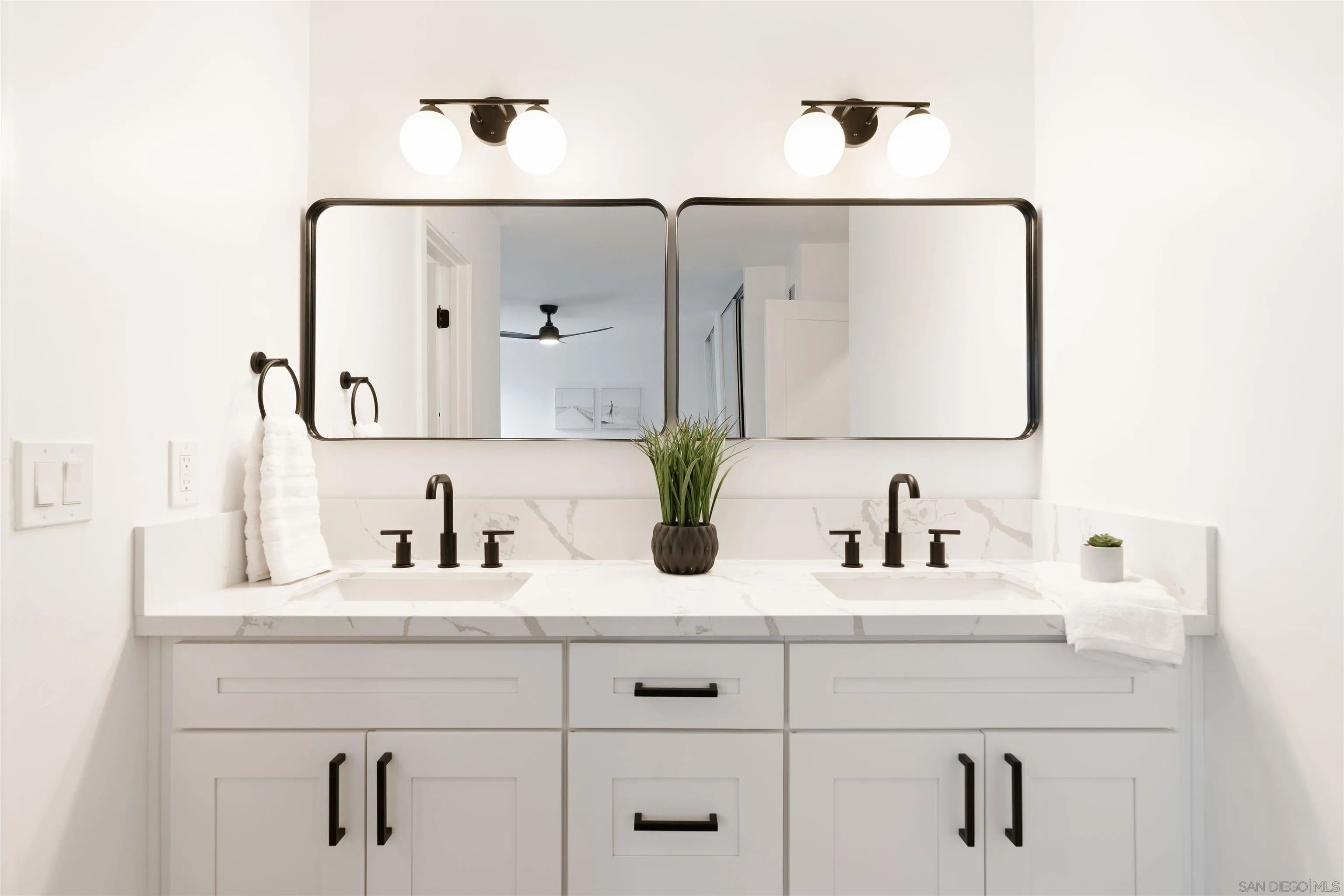 Photo #18: 250035636 Listing: Photo #18