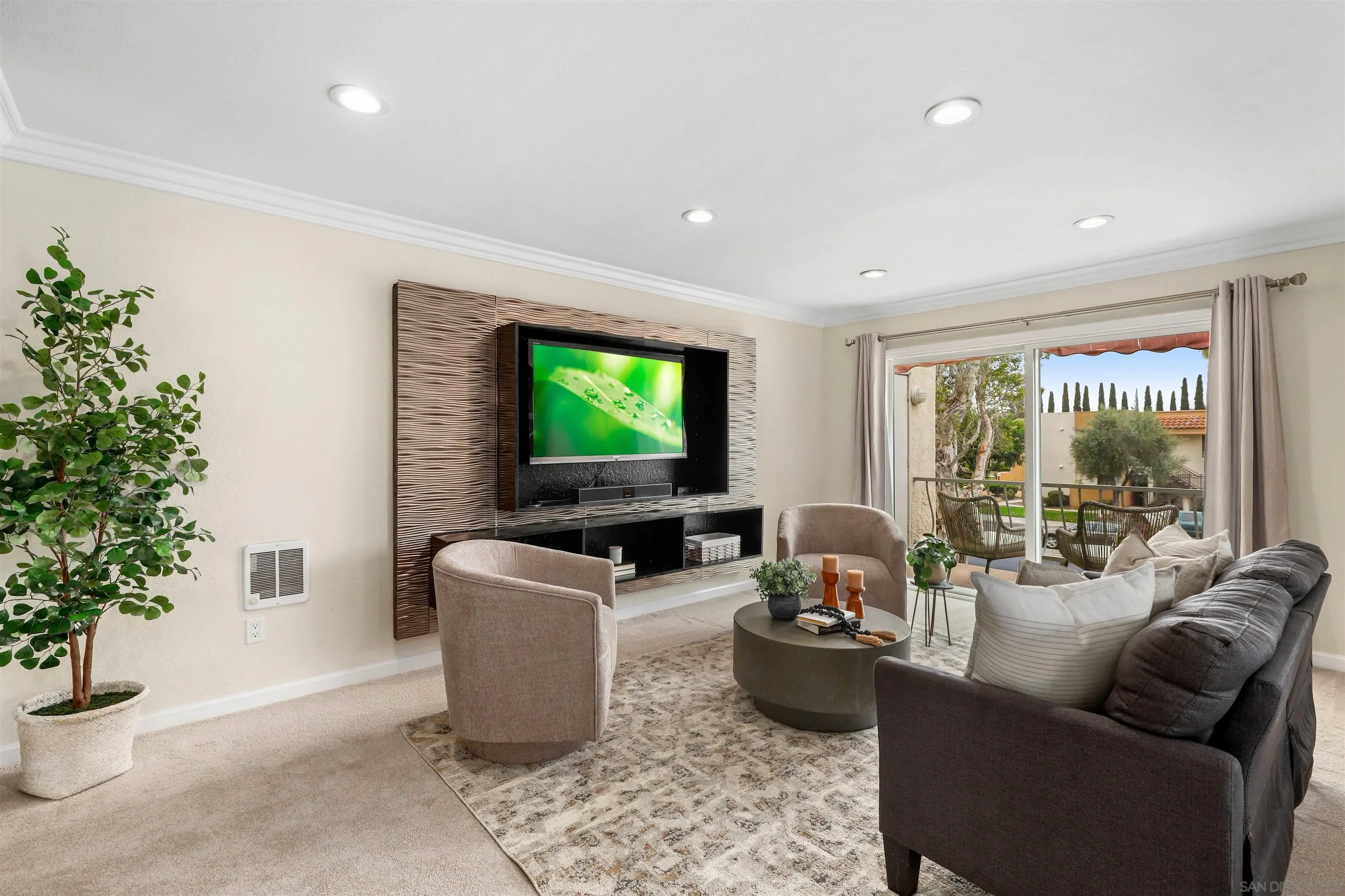 Photo #2: 250035641 Listing 