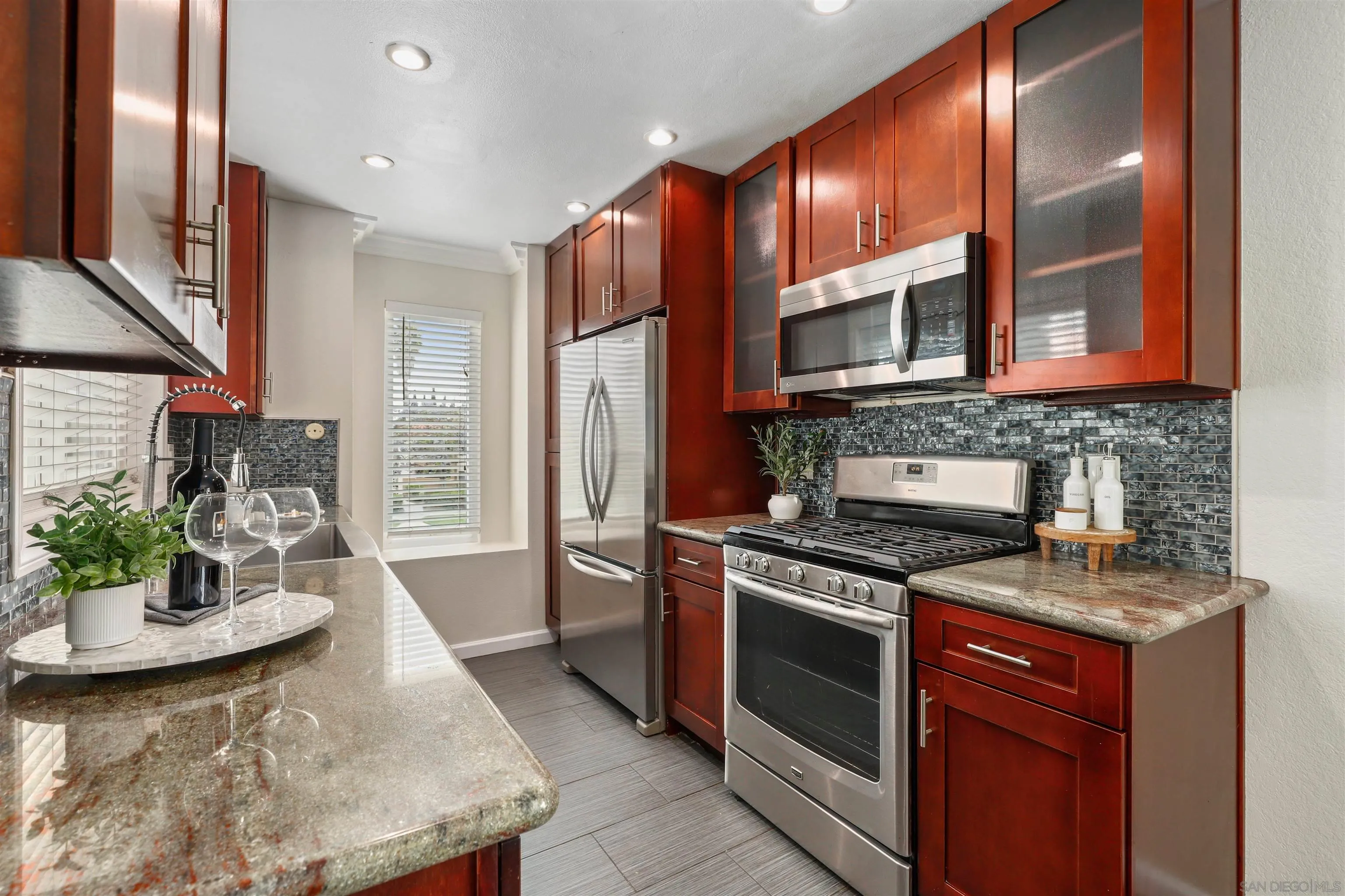 Photo #3: 250035641 Listing 