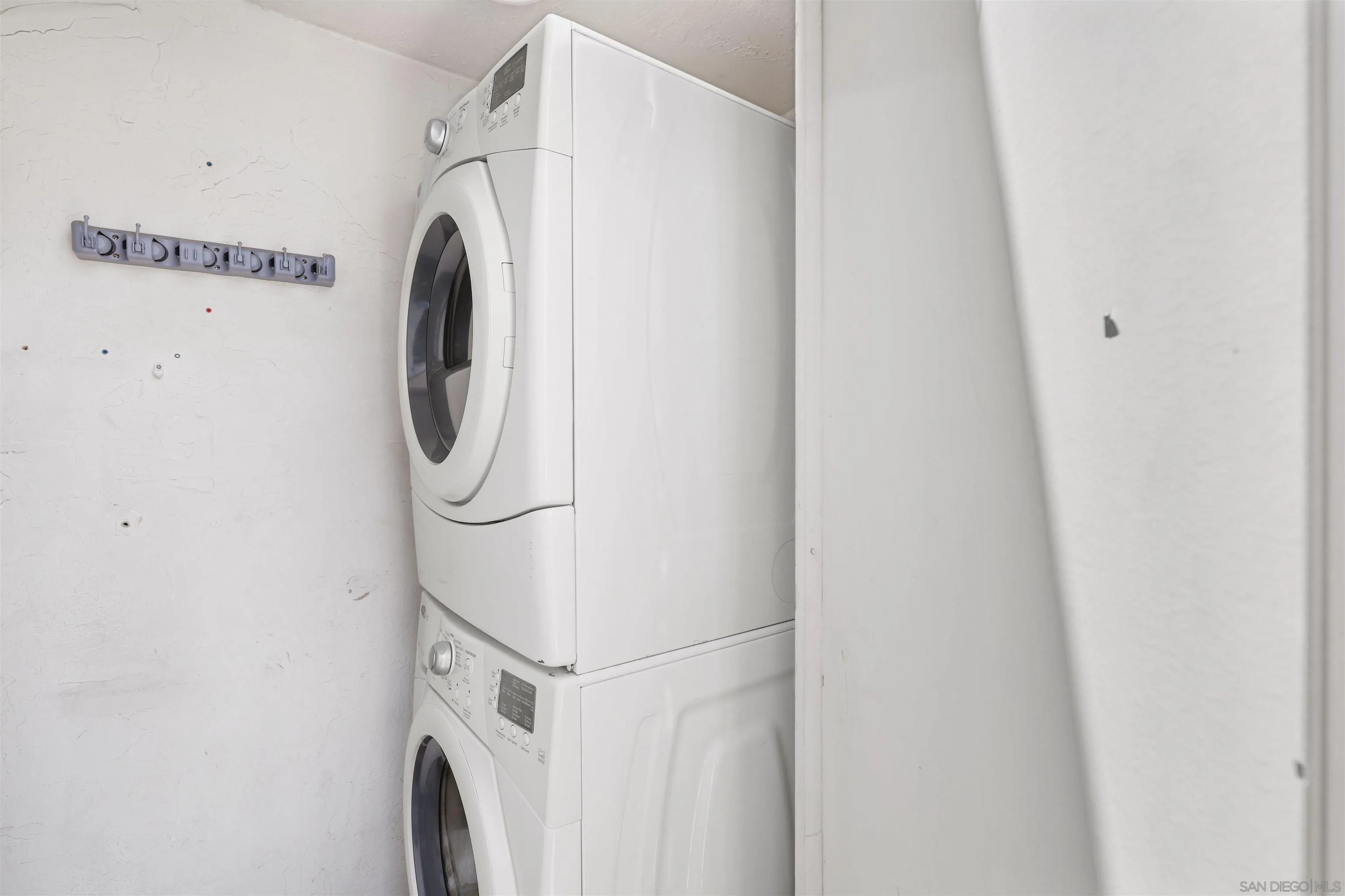 Photo #12: 250035641 Listing: Photo #12