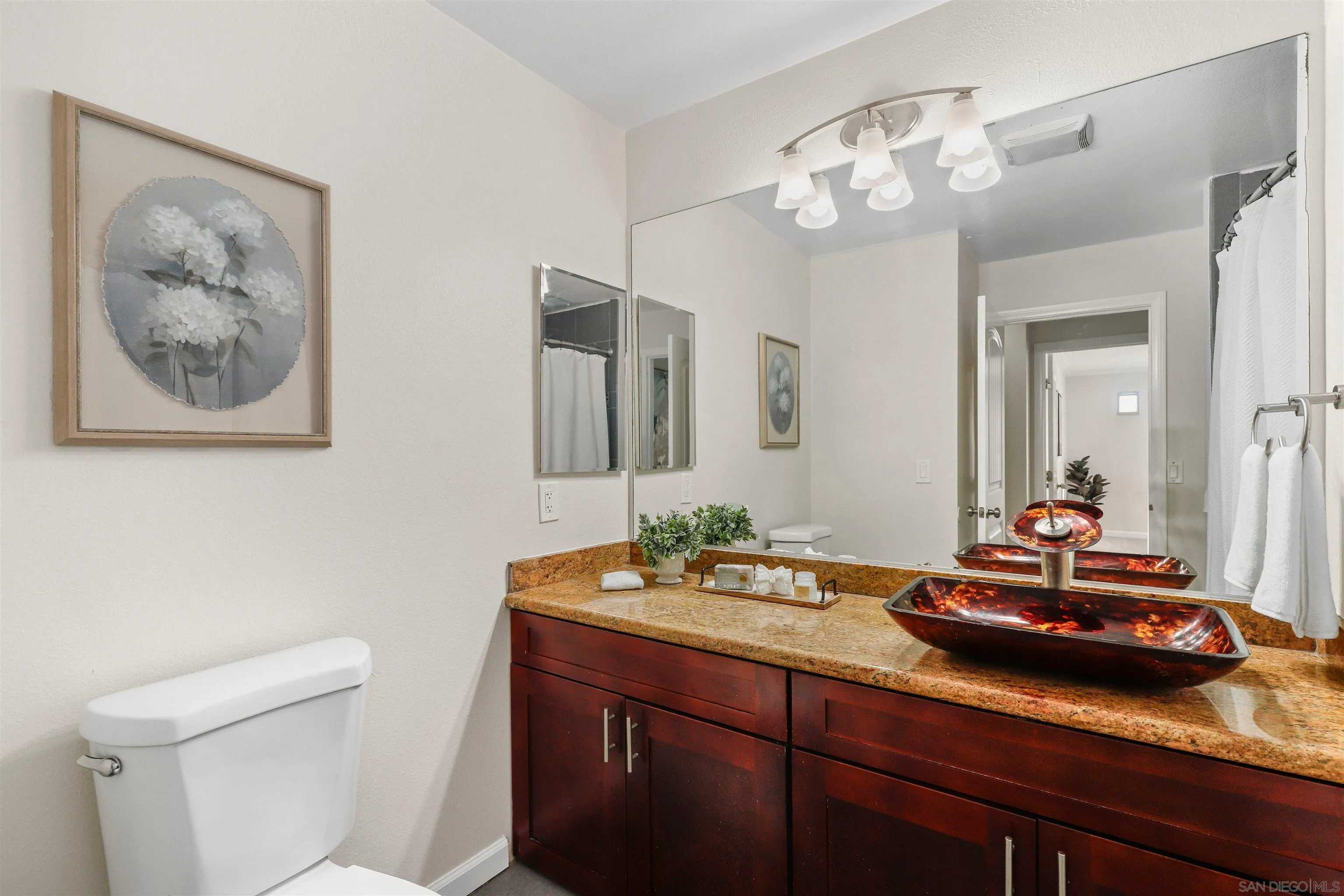 Photo #11: 250035641 Listing: Photo #11