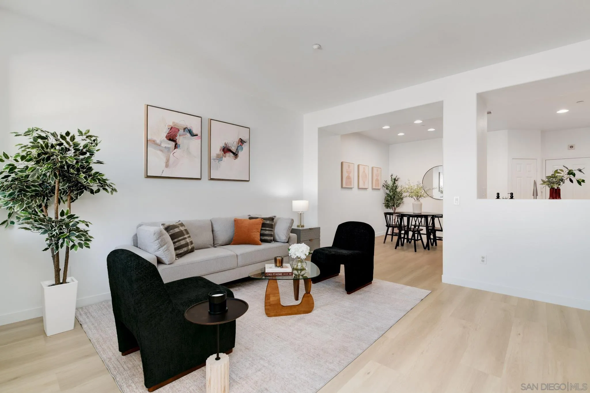Photo #3: 250035644 Listing 