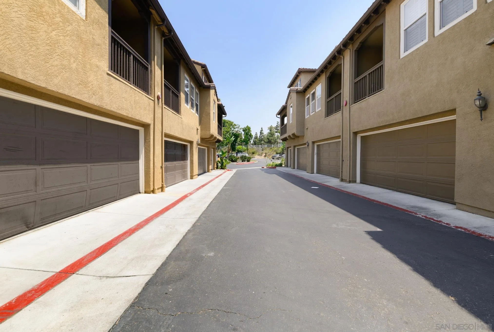 Photo #33: 250035644 Listing: Photo #33