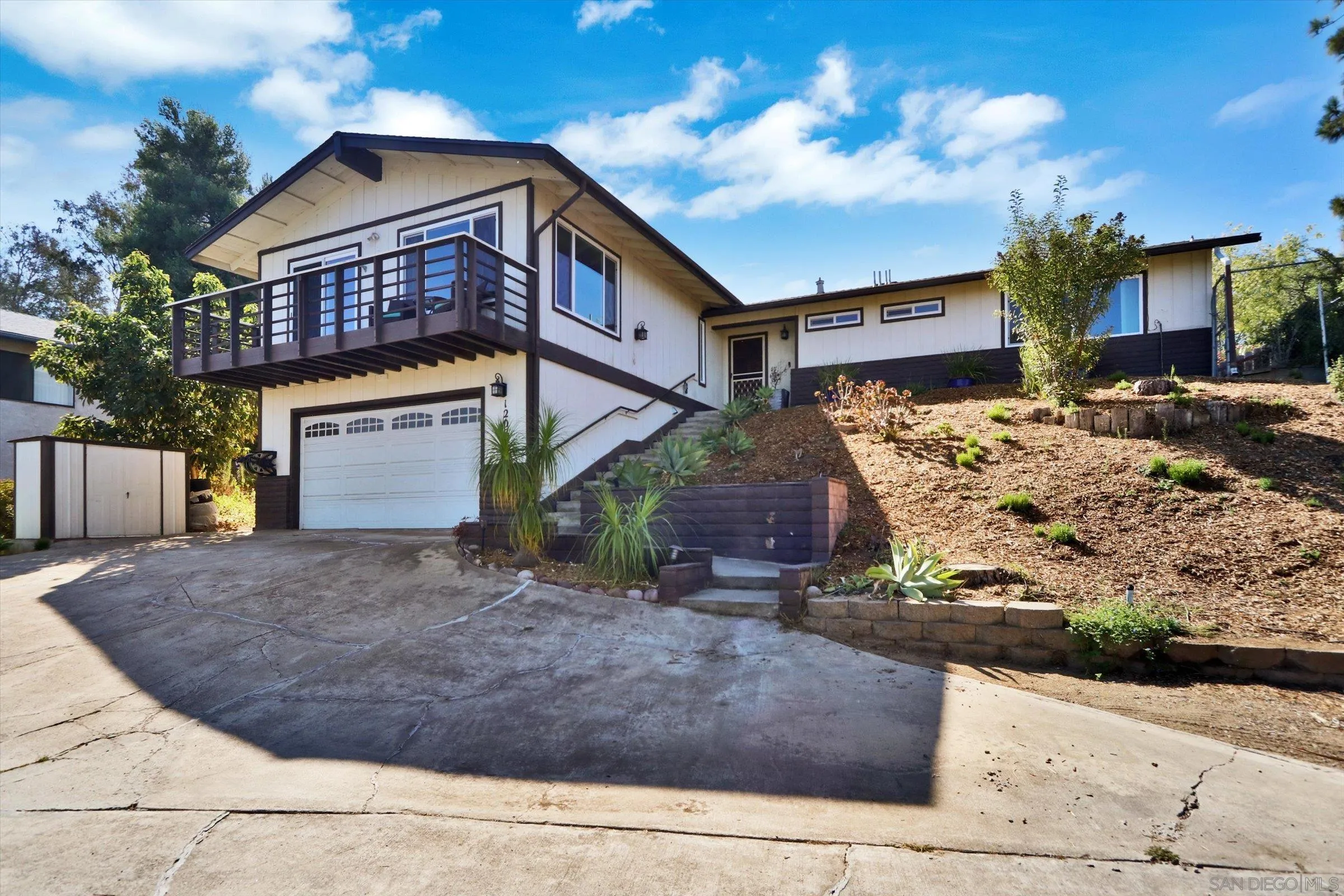 https://cdn.realtyfeed.com/cdn/127/250035647/4eb4d88f41332acc727ac1403f900360.webp