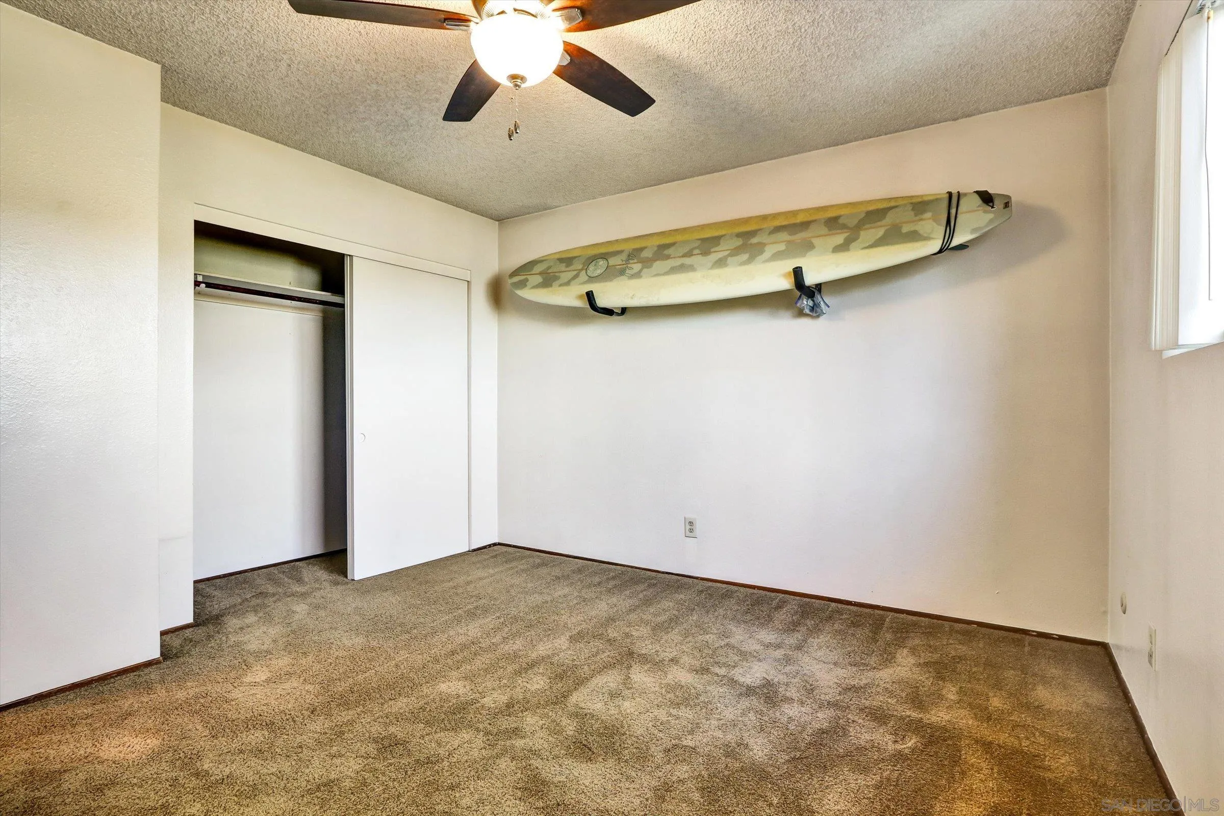https://cdn.realtyfeed.com/cdn/127/250035647/6f830a322eabcb5a665d376b1816d2c6.webp